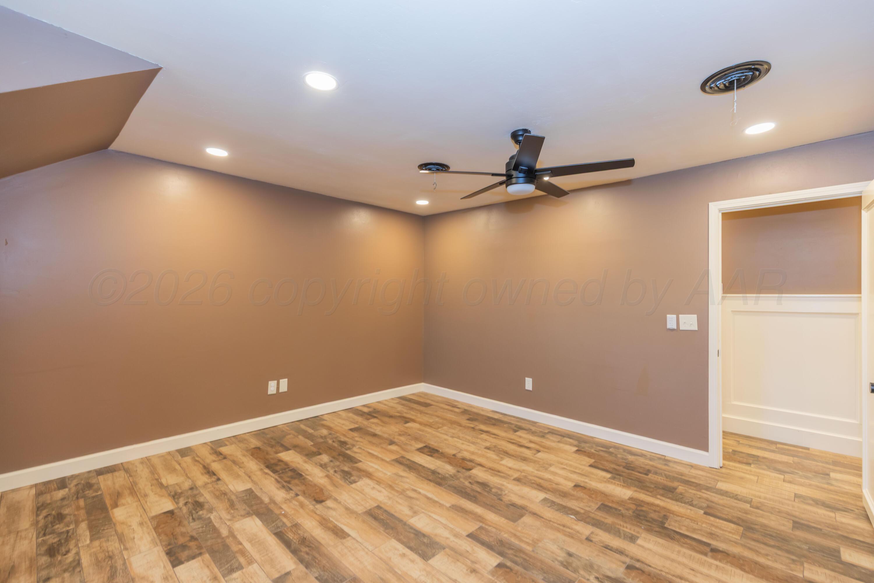 6117 Gainsborough Road Property Photo 54
