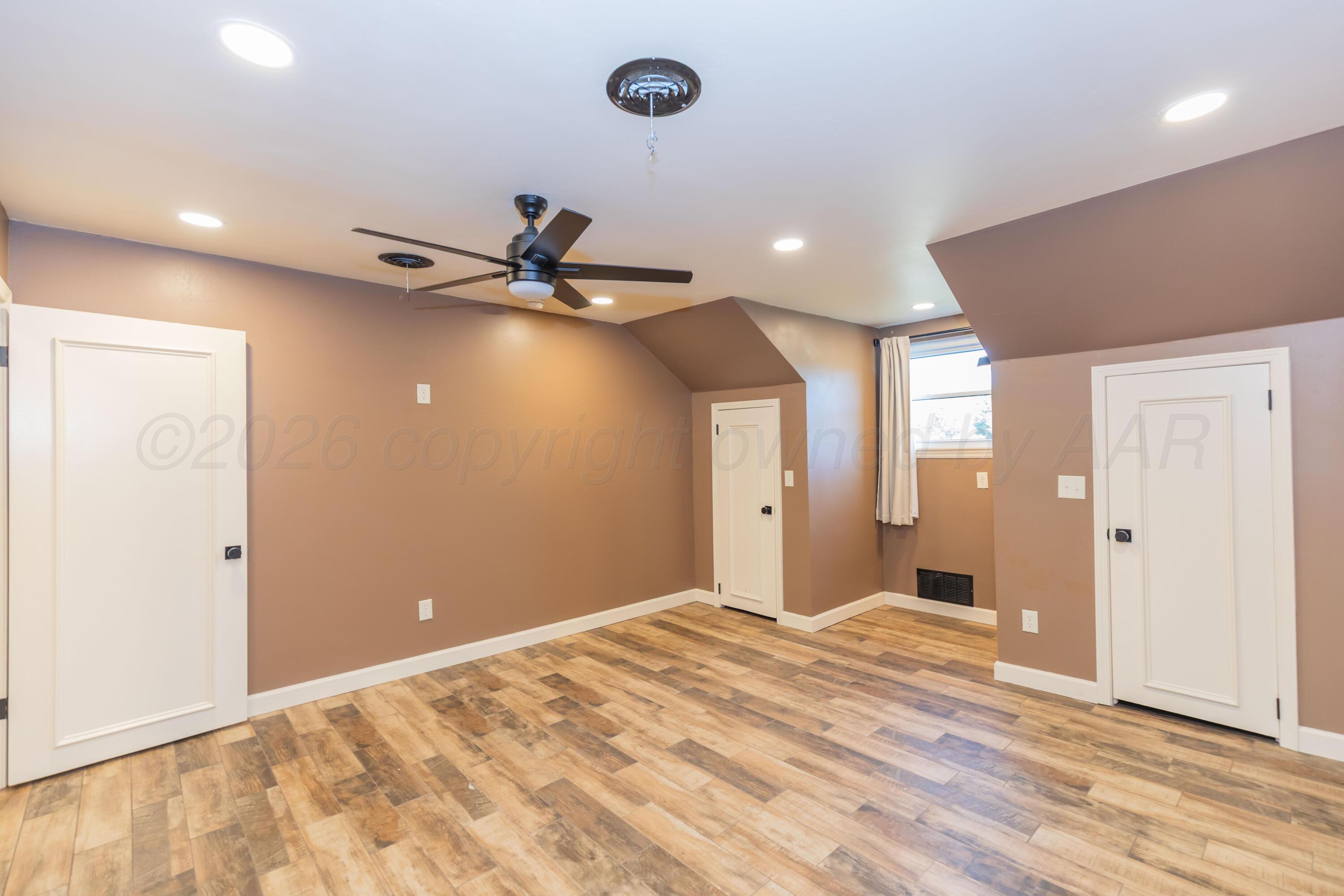 6117 Gainsborough Road Property Photo 56