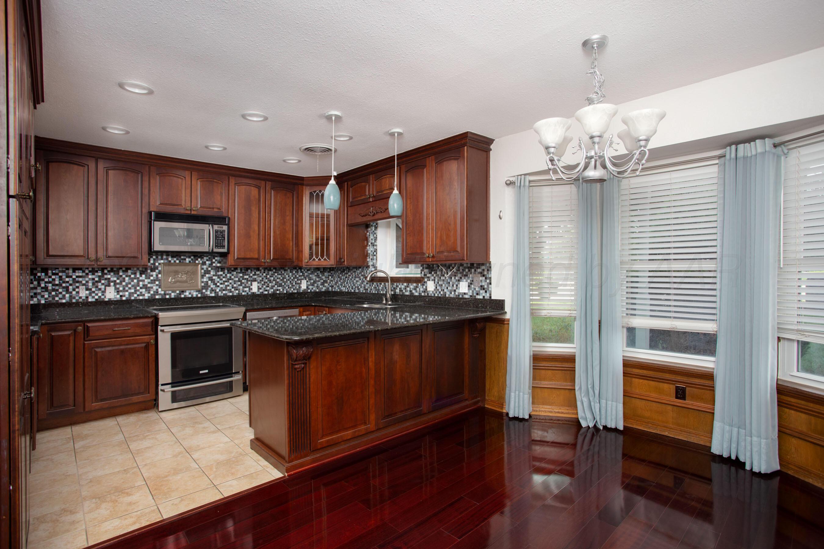 7922 Merchant Drive Property Photo 8