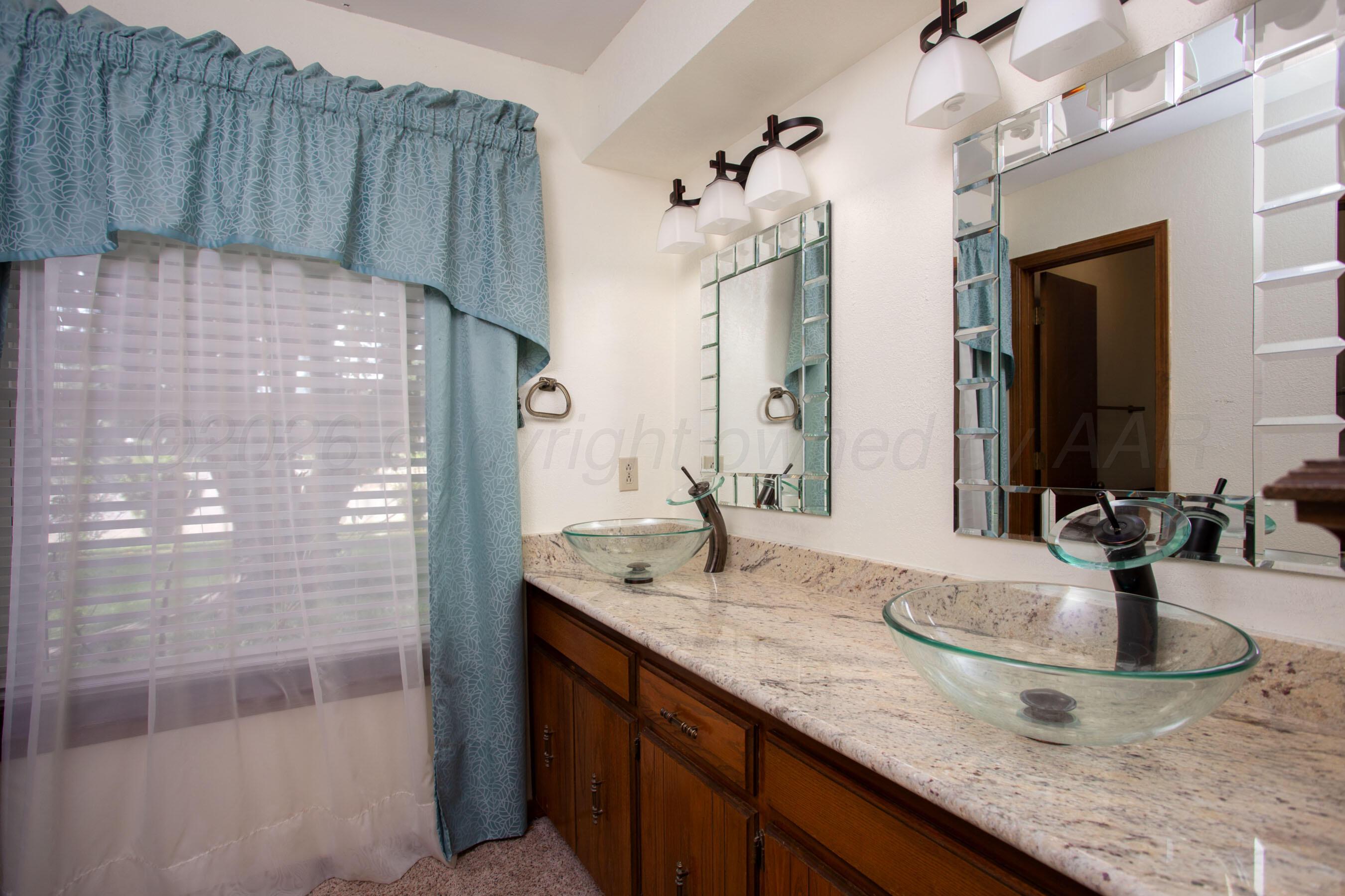 7922 Merchant Drive Property Photo 16