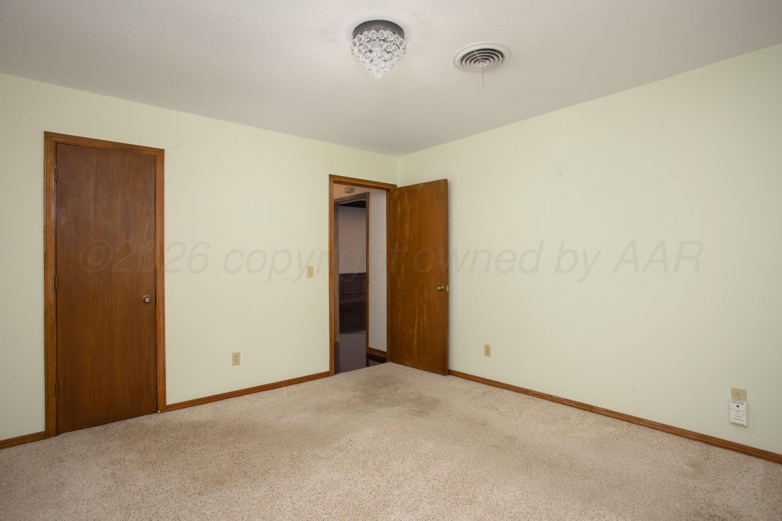 7922 Merchant Drive Property Photo 20