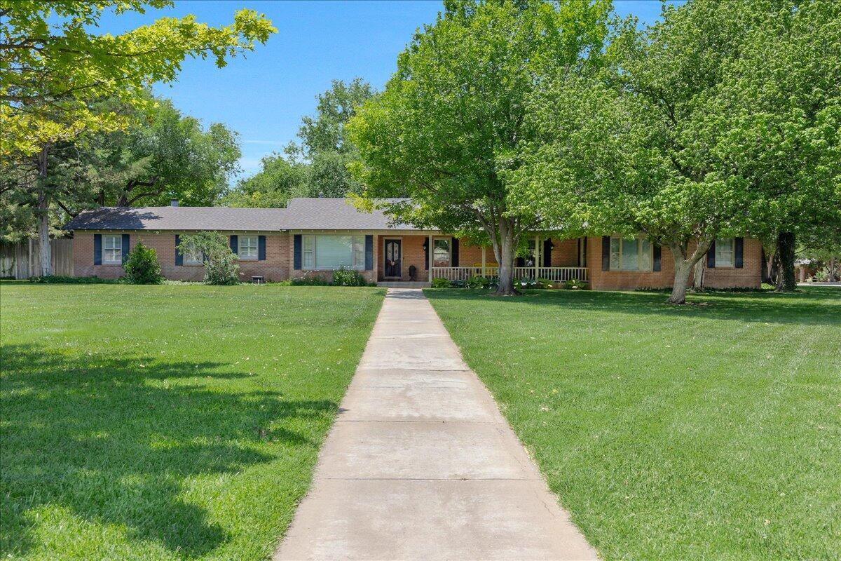 100 S Avondale Street Property Photo 1