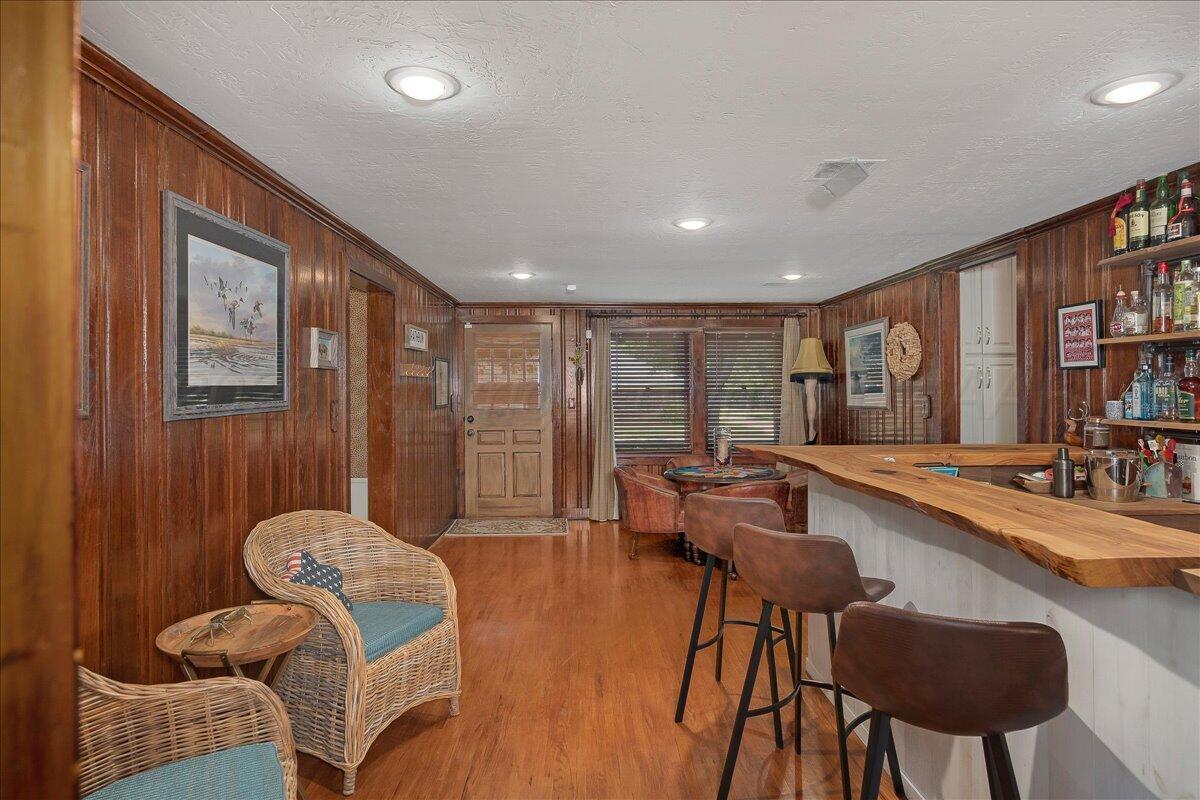 100 S Avondale Street Property Photo 17