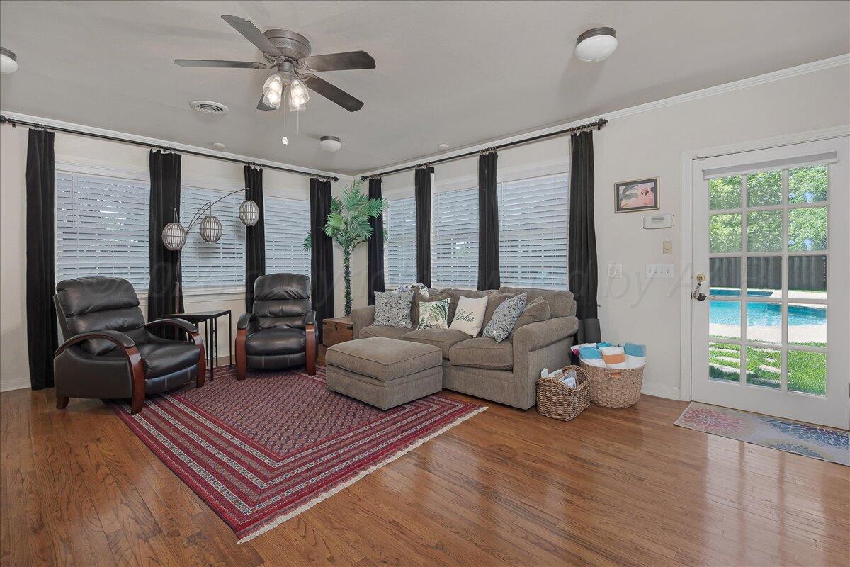 100 S Avondale Street Property Photo 22