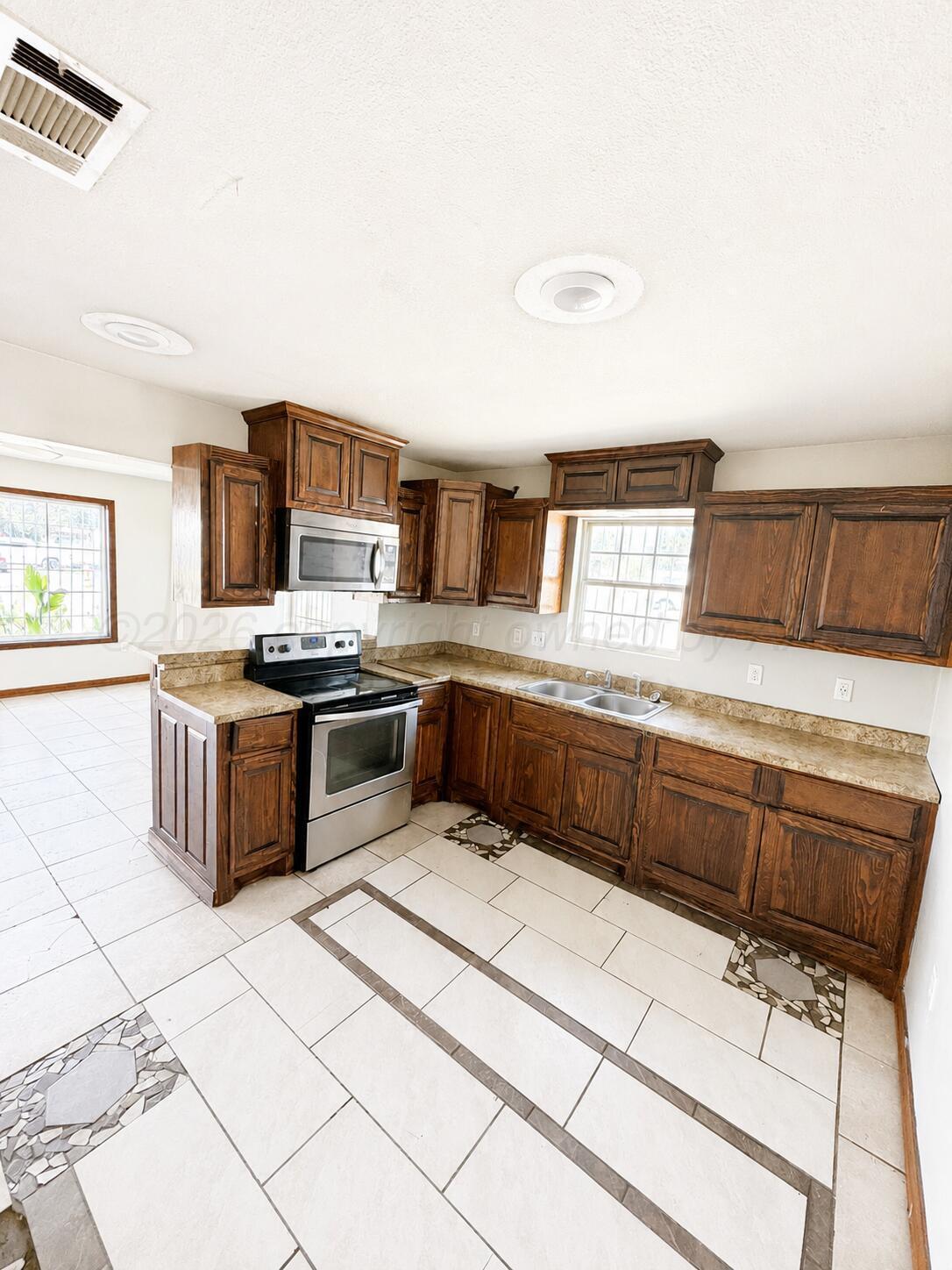 801 Pittsburg Street Property Photo 4