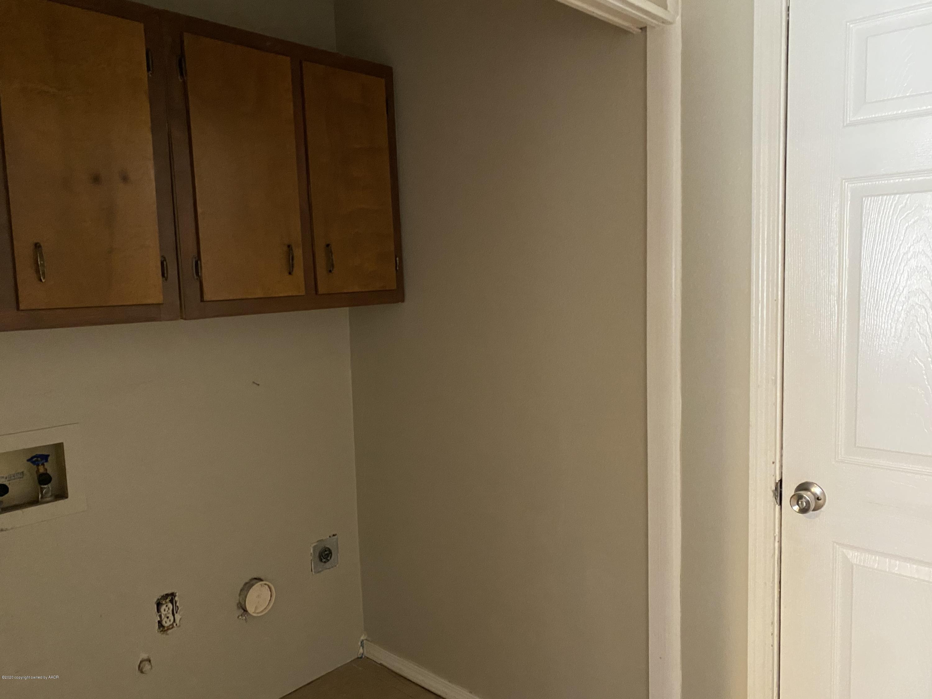 5340 Whitney Lane Property Photo 5