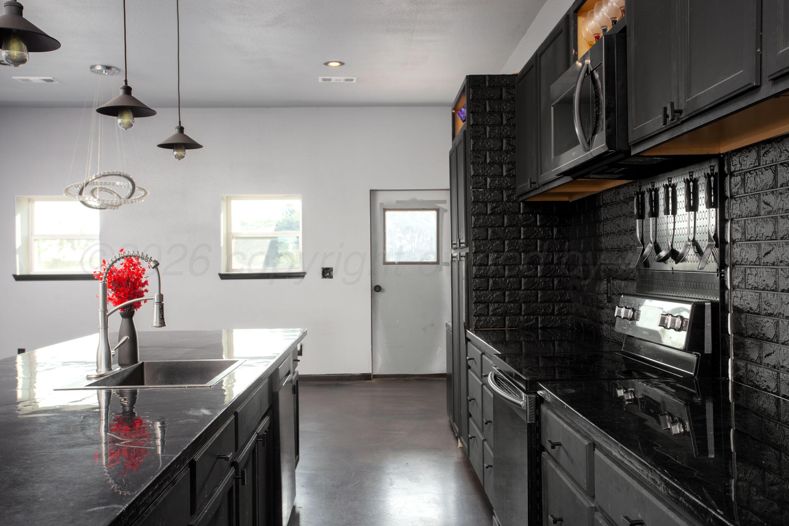 301 Pinon Drive Property Photo 19