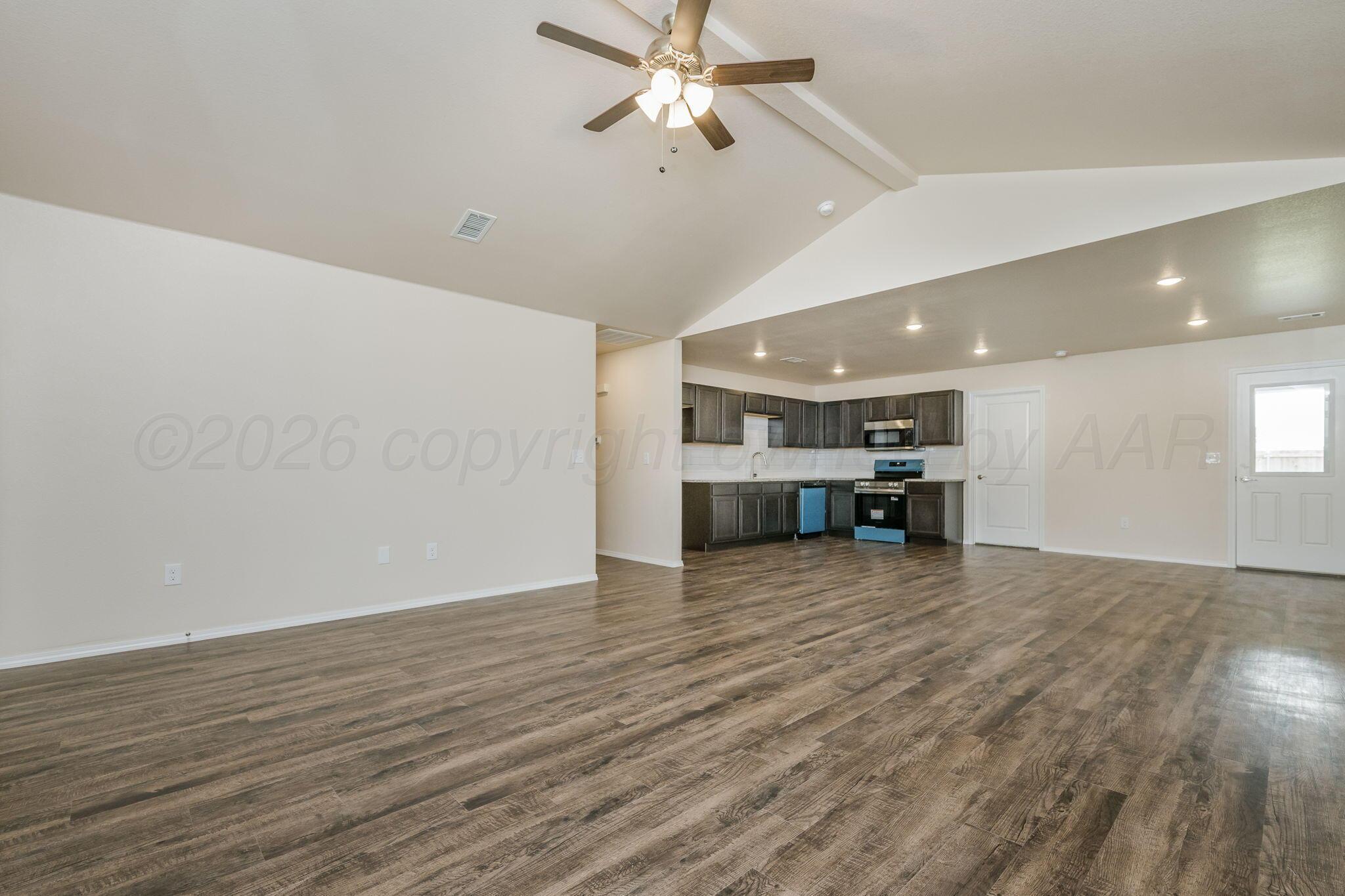 4401 Sunset Street Property Photo 3