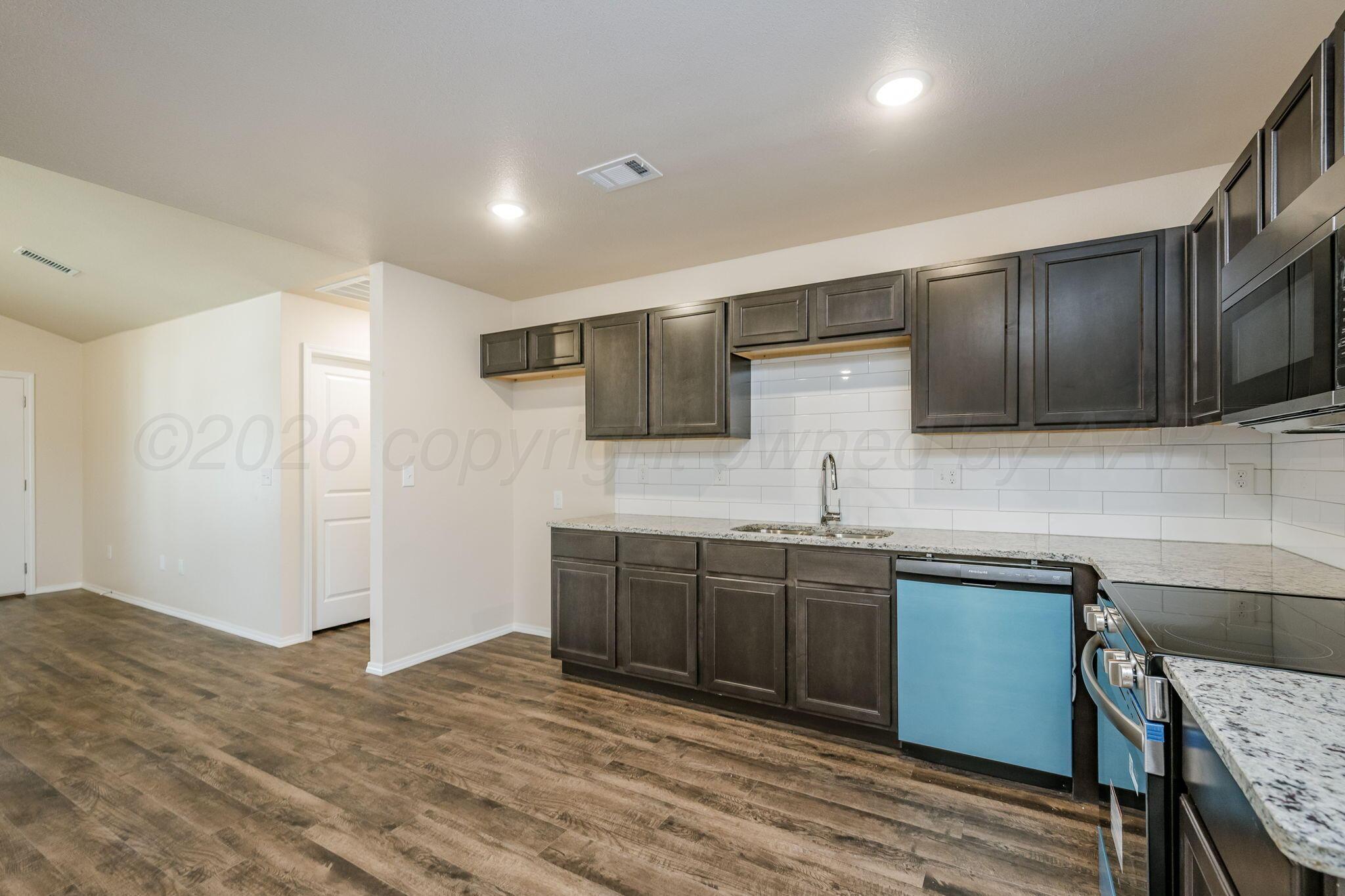 4401 Sunset Street Property Photo 7