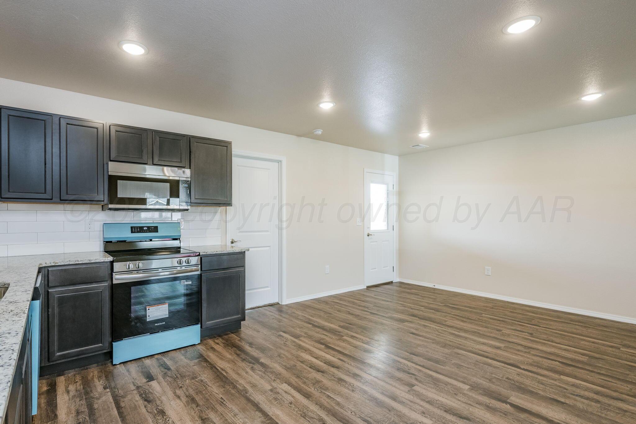 4401 Sunset Street Property Photo 8