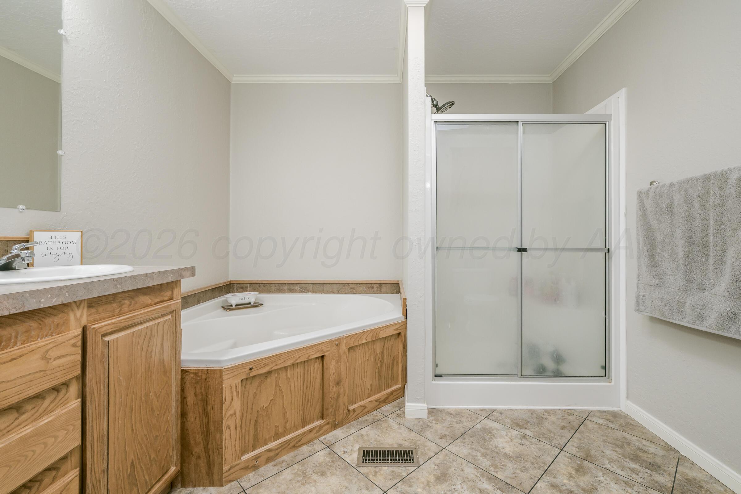 103 E 4th Street Property Photo 12