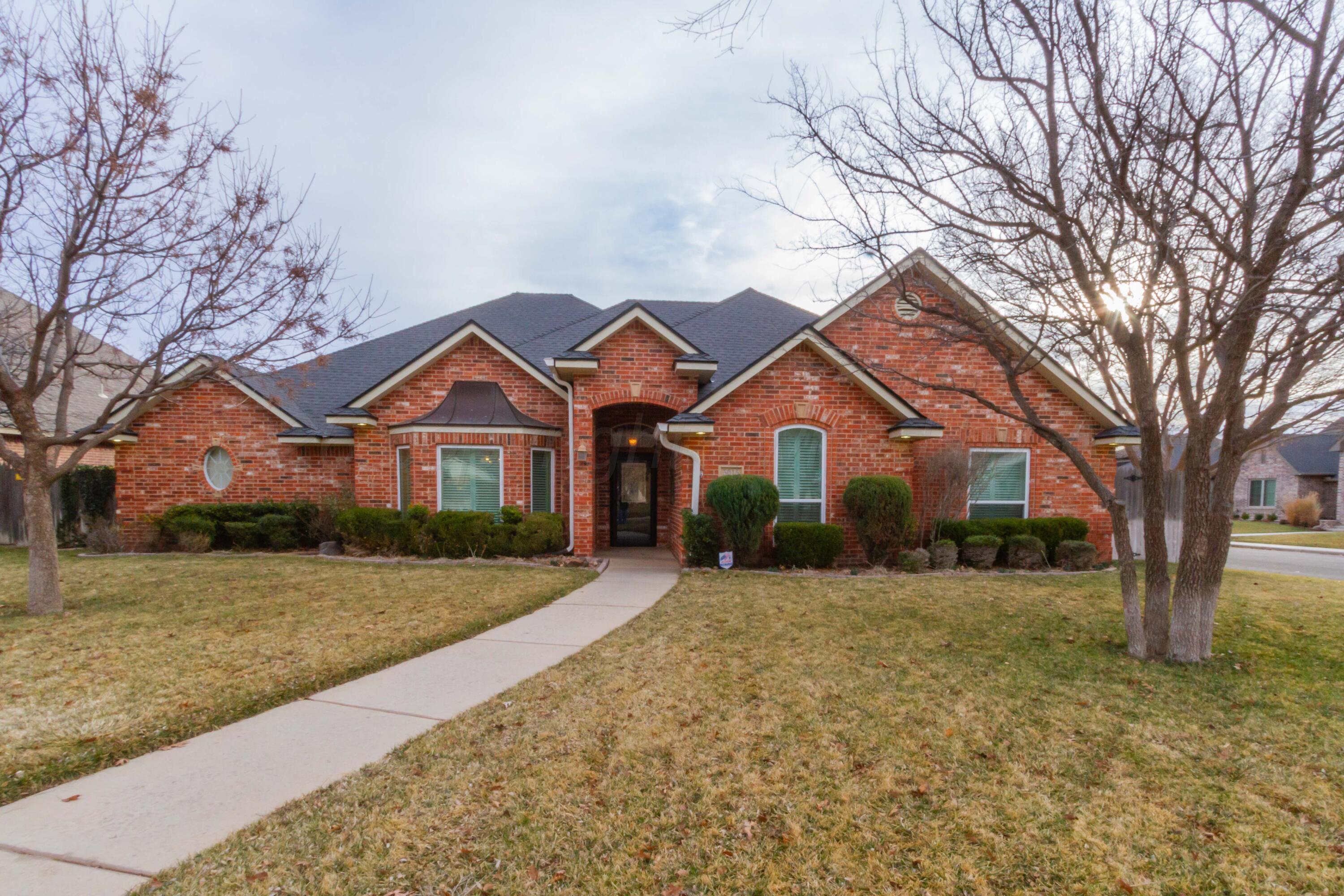 5015 Williamsburg Place Property Photo 1