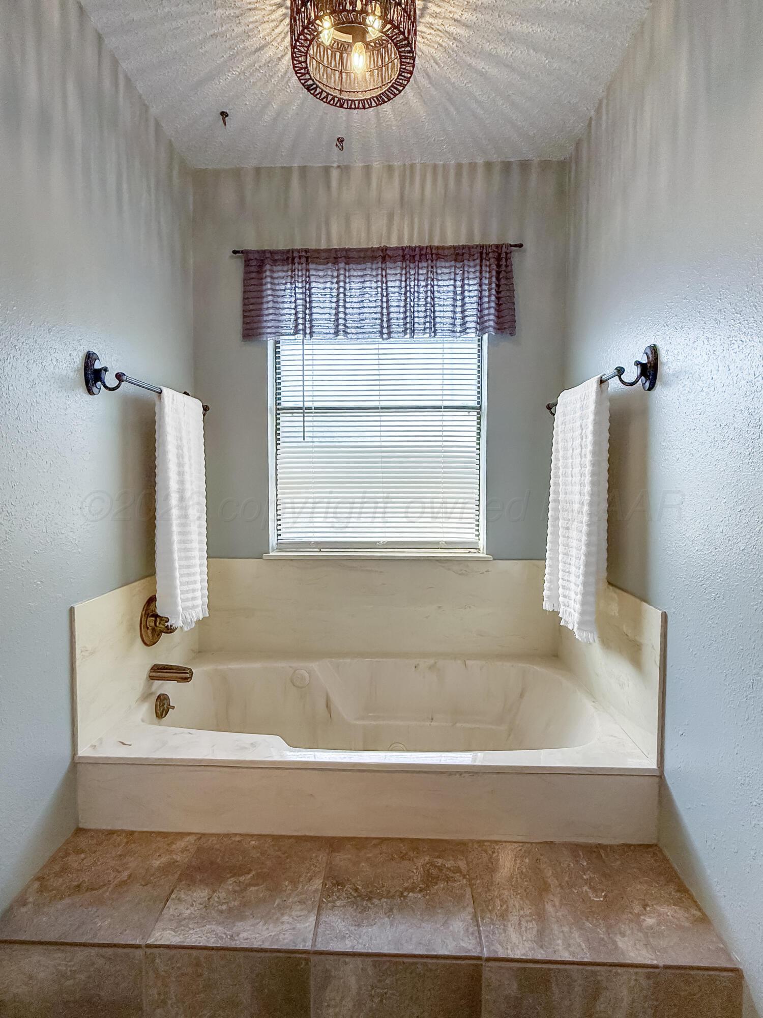 304 Gardner Street Property Photo 30