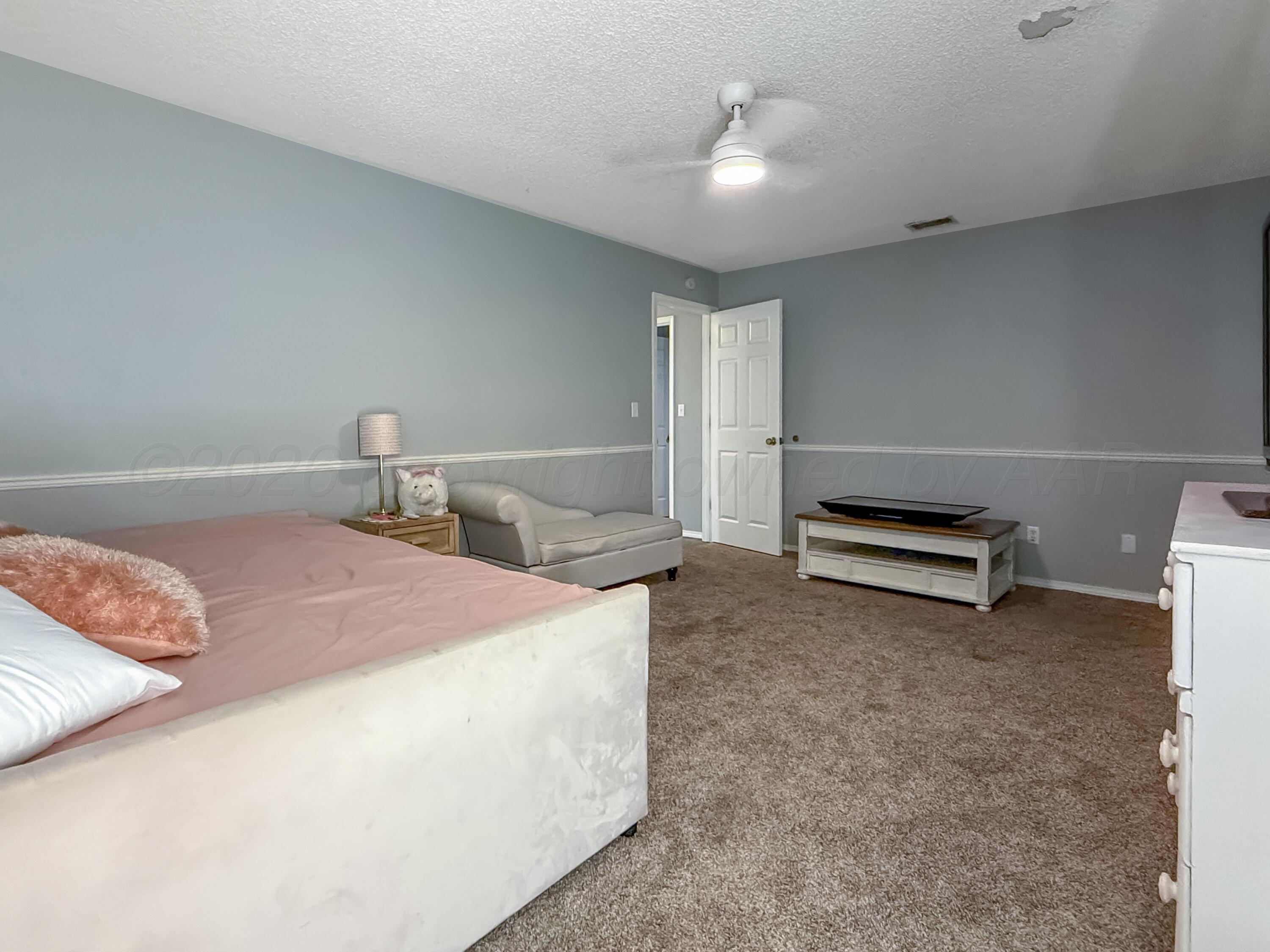304 Gardner Street Property Photo 35