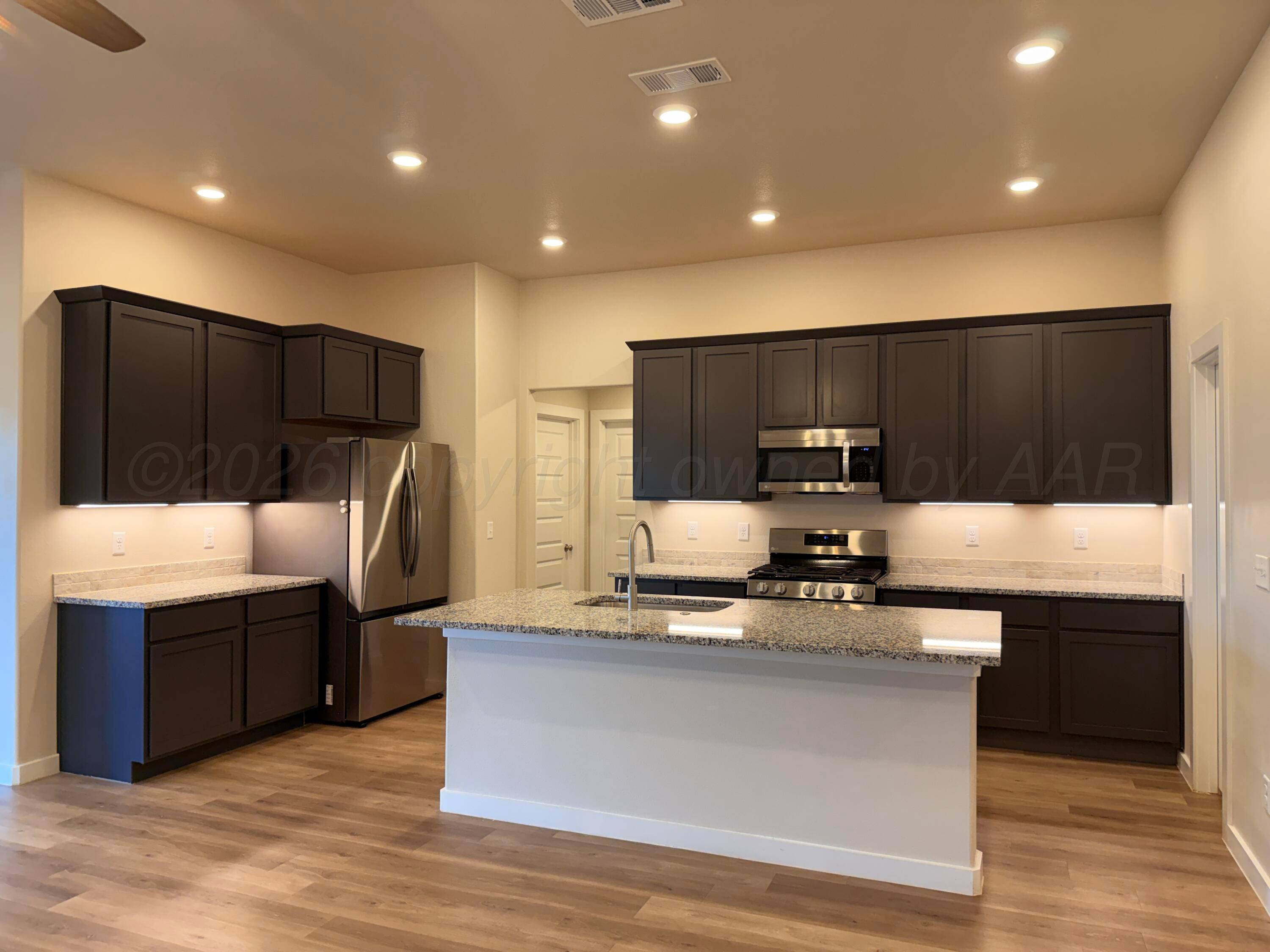 6508 Honeybee Avenue Property Photo 3