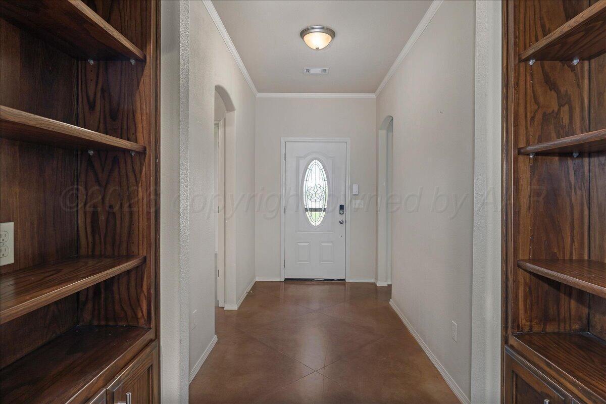 9803 Digby Lane Property Photo 4