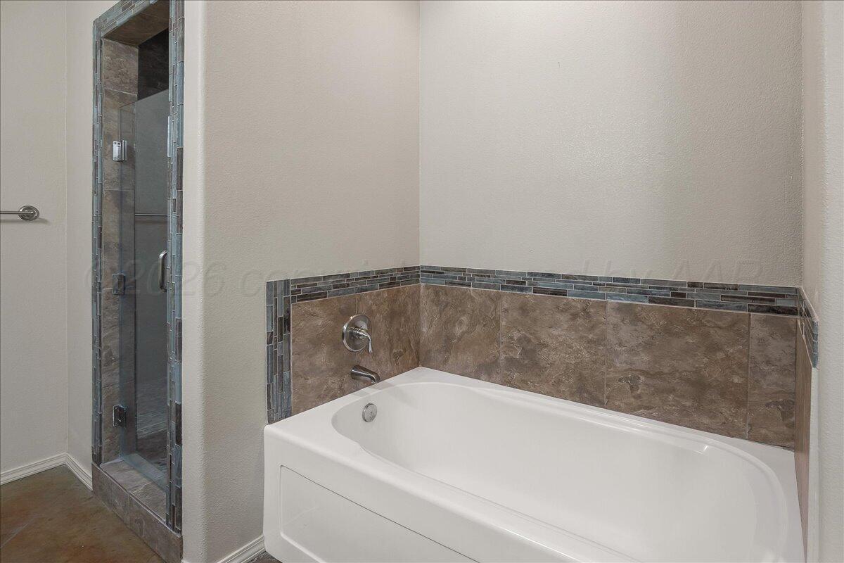 9803 Digby Lane Property Photo 18