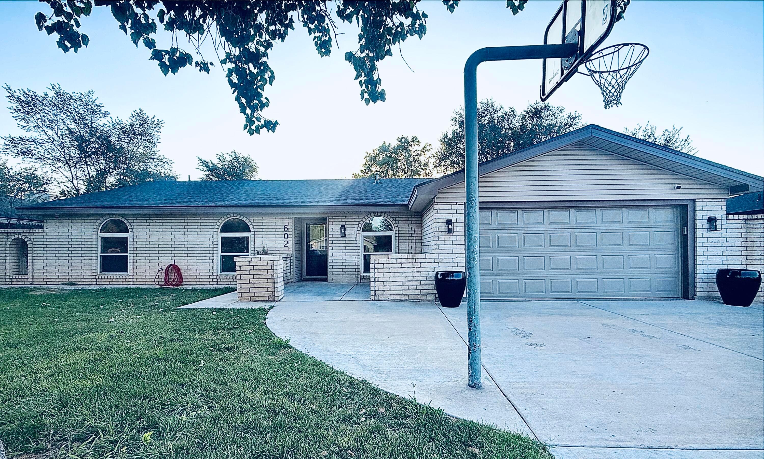 602 Forrest Drive Property Photo 1