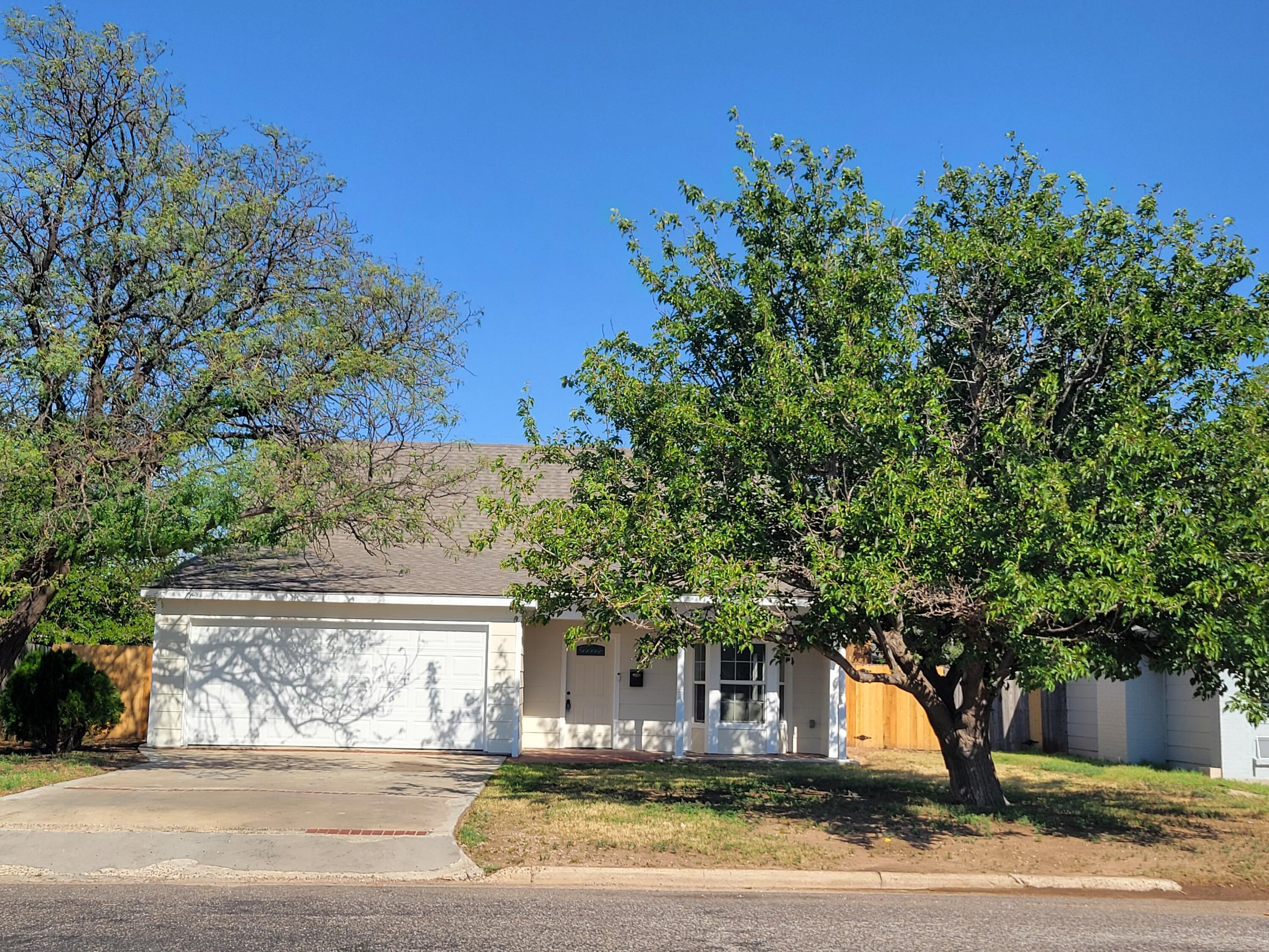 4403 Crockett Street Property Photo 1