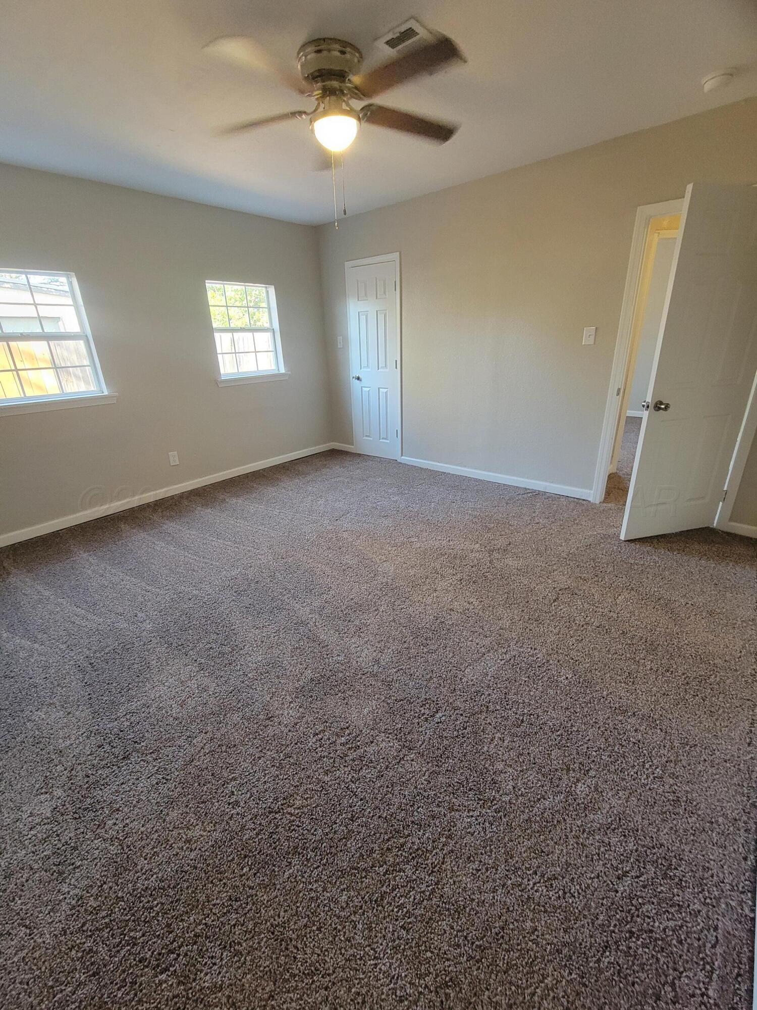 4403 Crockett Street Property Photo 14
