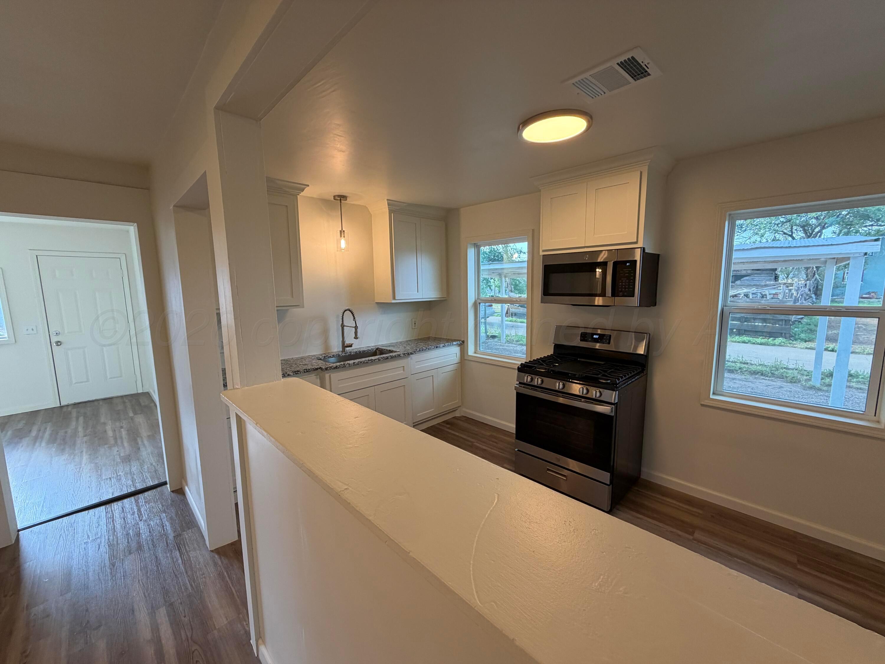 310 N Bowyer Street Property Photo 6