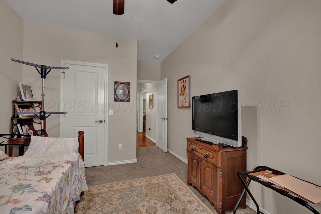 1018 Rosenda Lane Property Photo 20