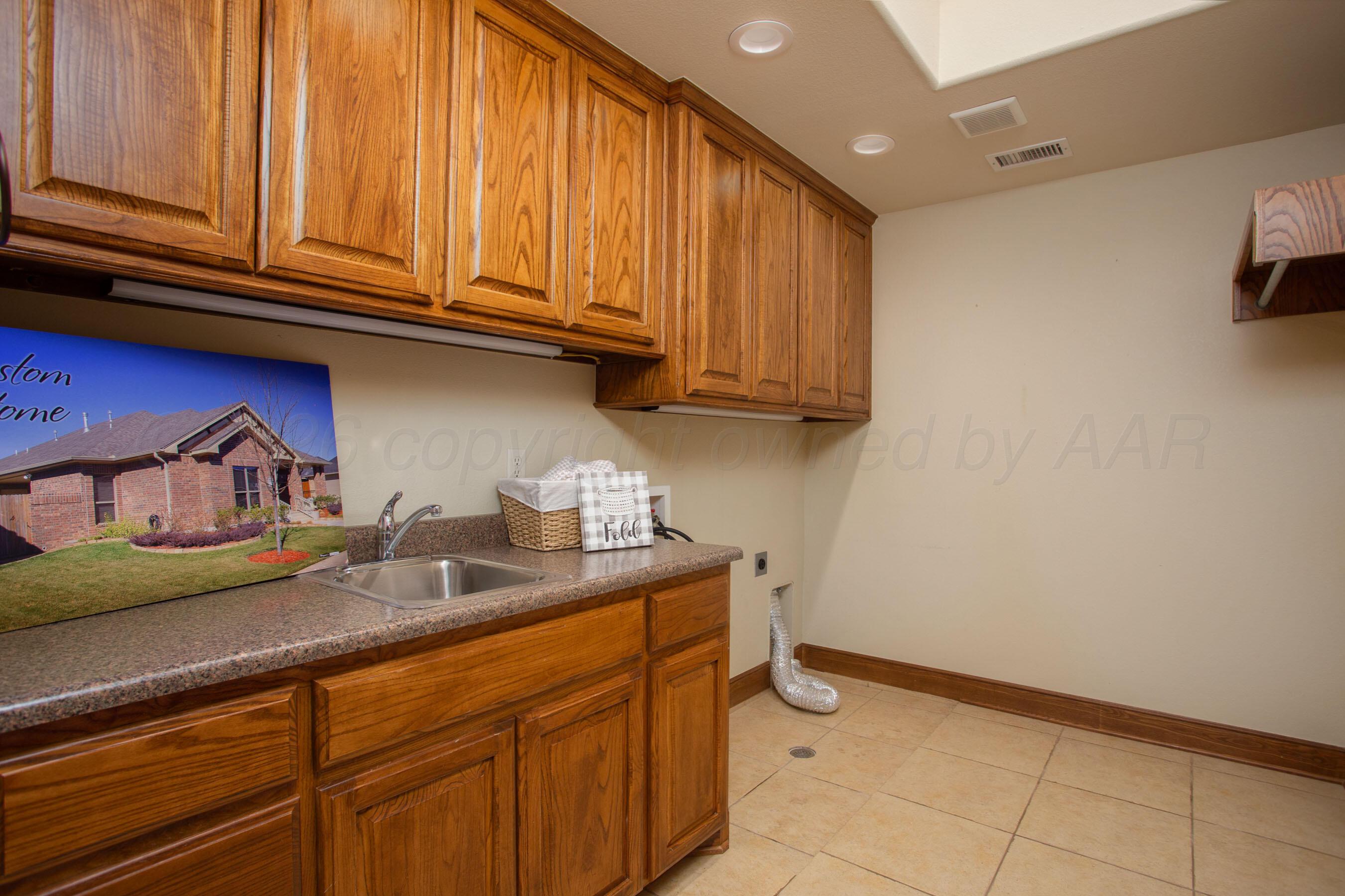 4800 Cape Colony Drive Property Photo 15
