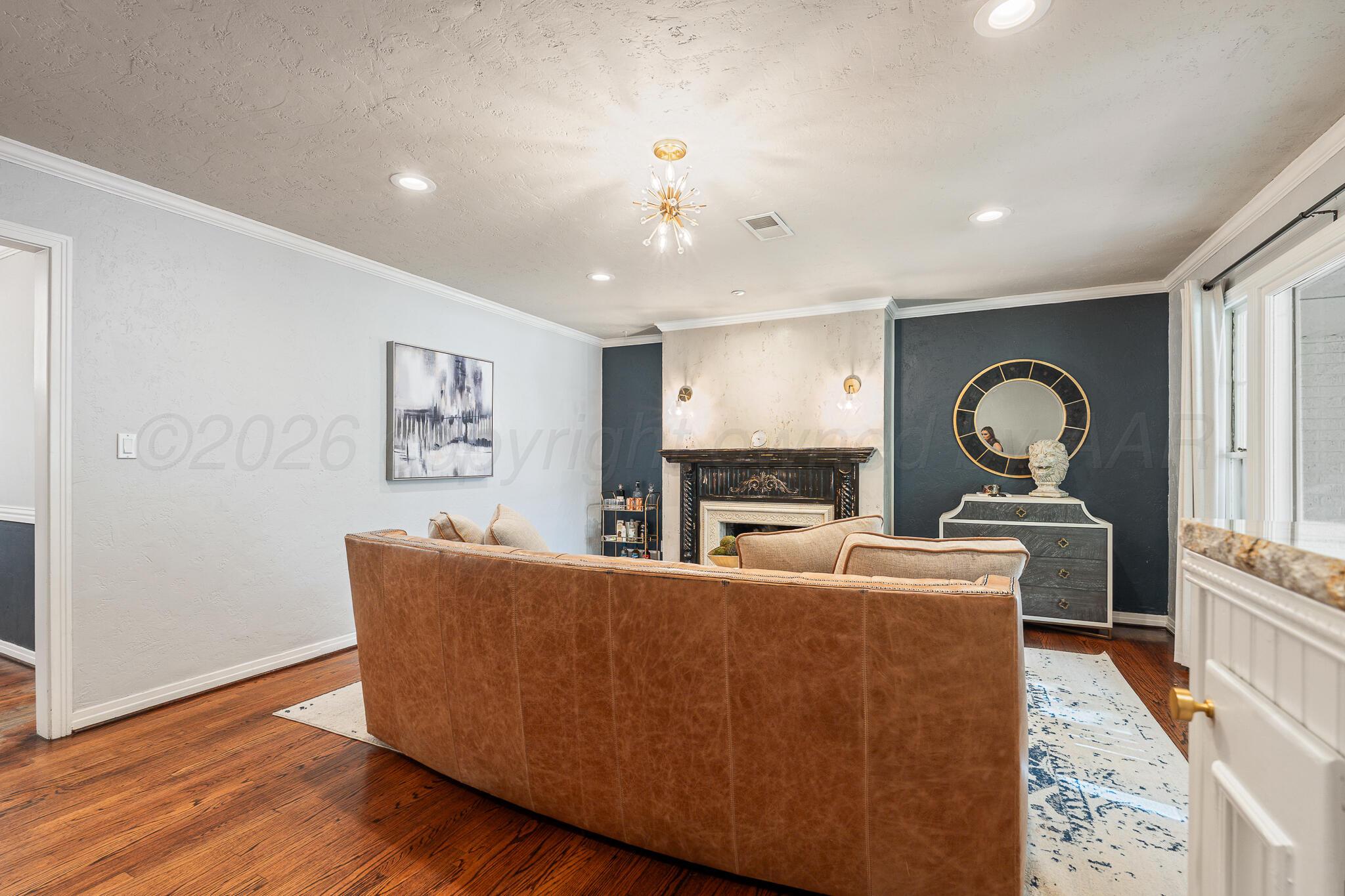 2608 Bowie Street Property Photo 8