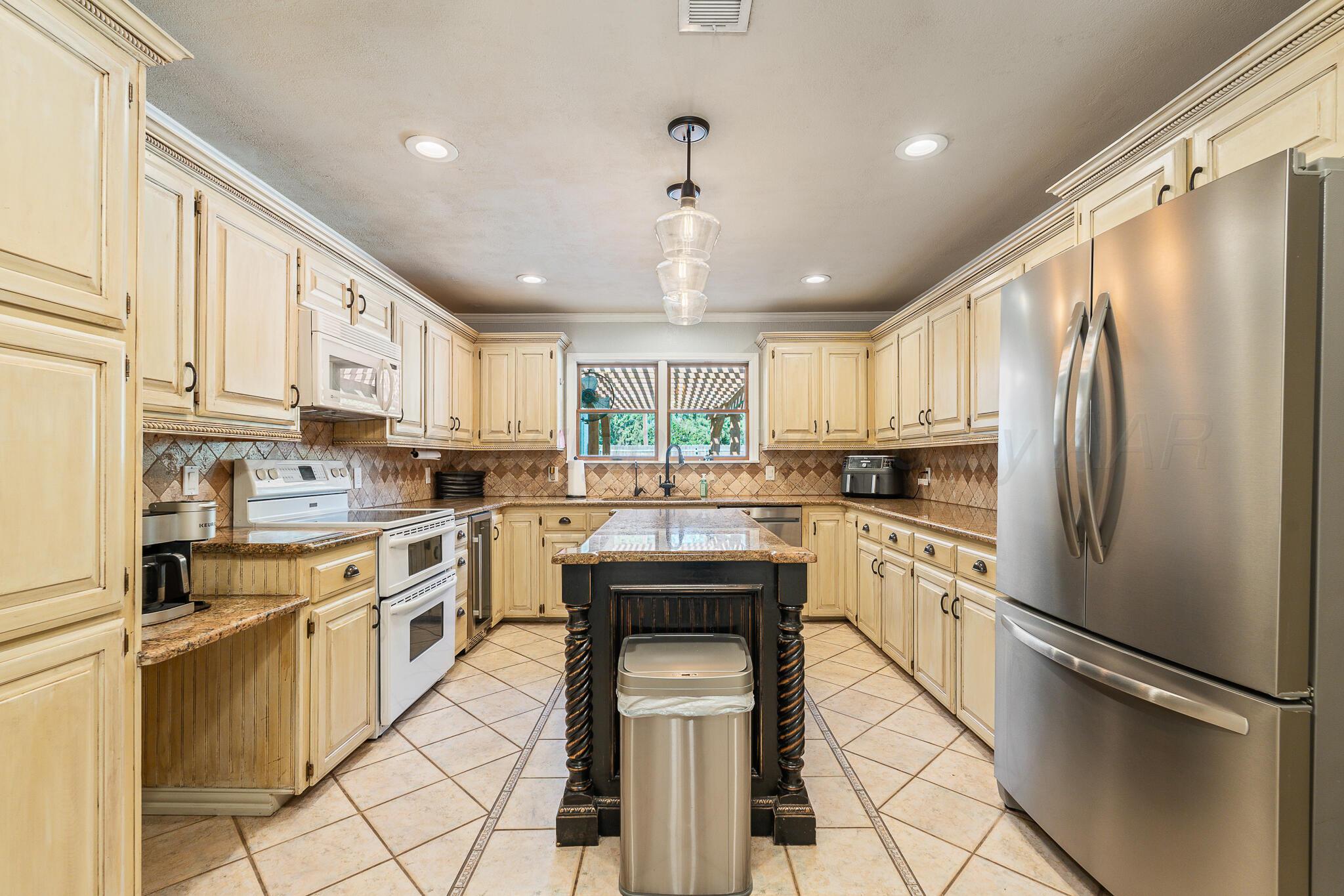 2608 Bowie Street Property Photo 12