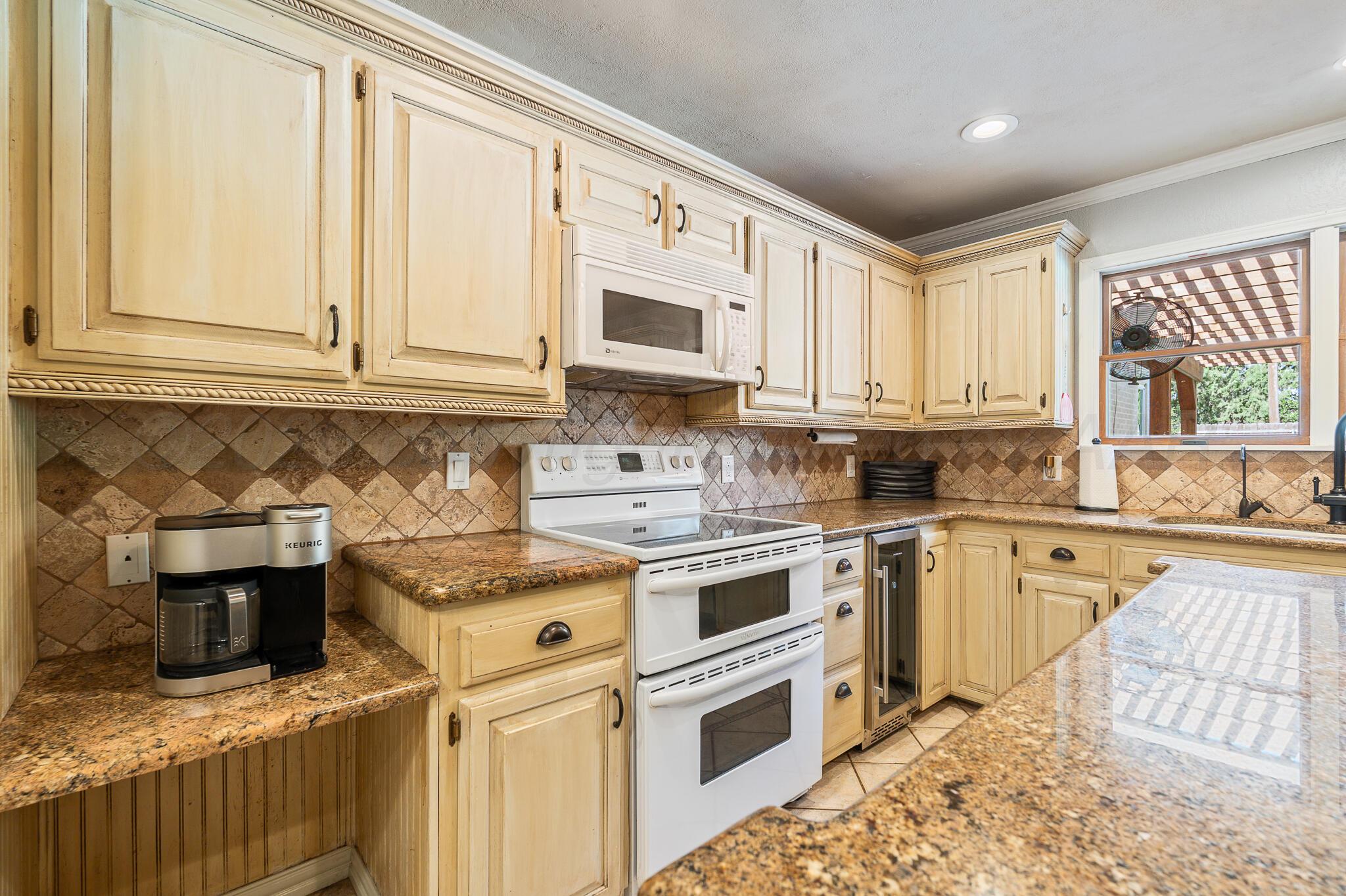 2608 Bowie Street Property Photo 13