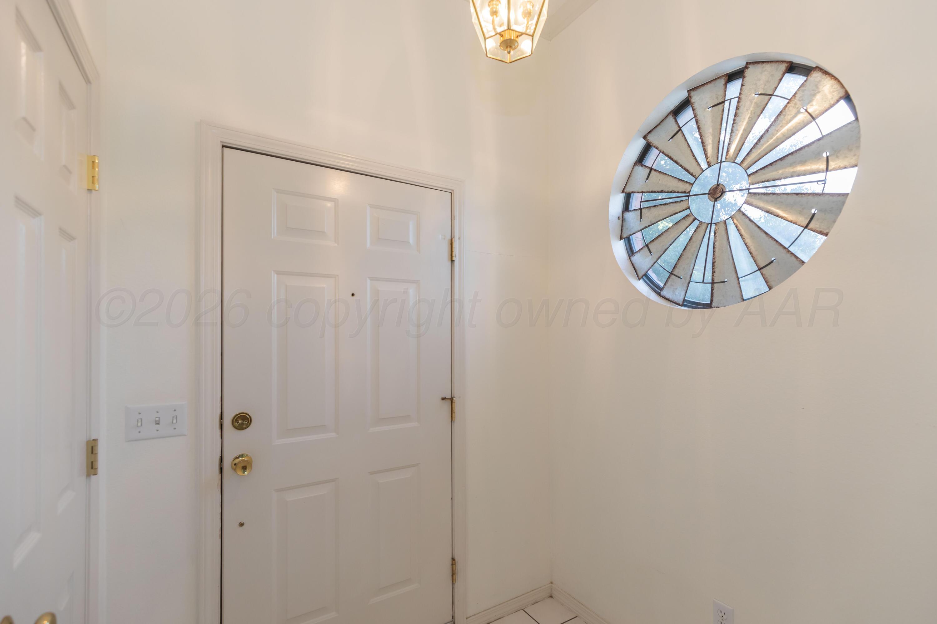 7906 Legend Avenue Property Photo 3