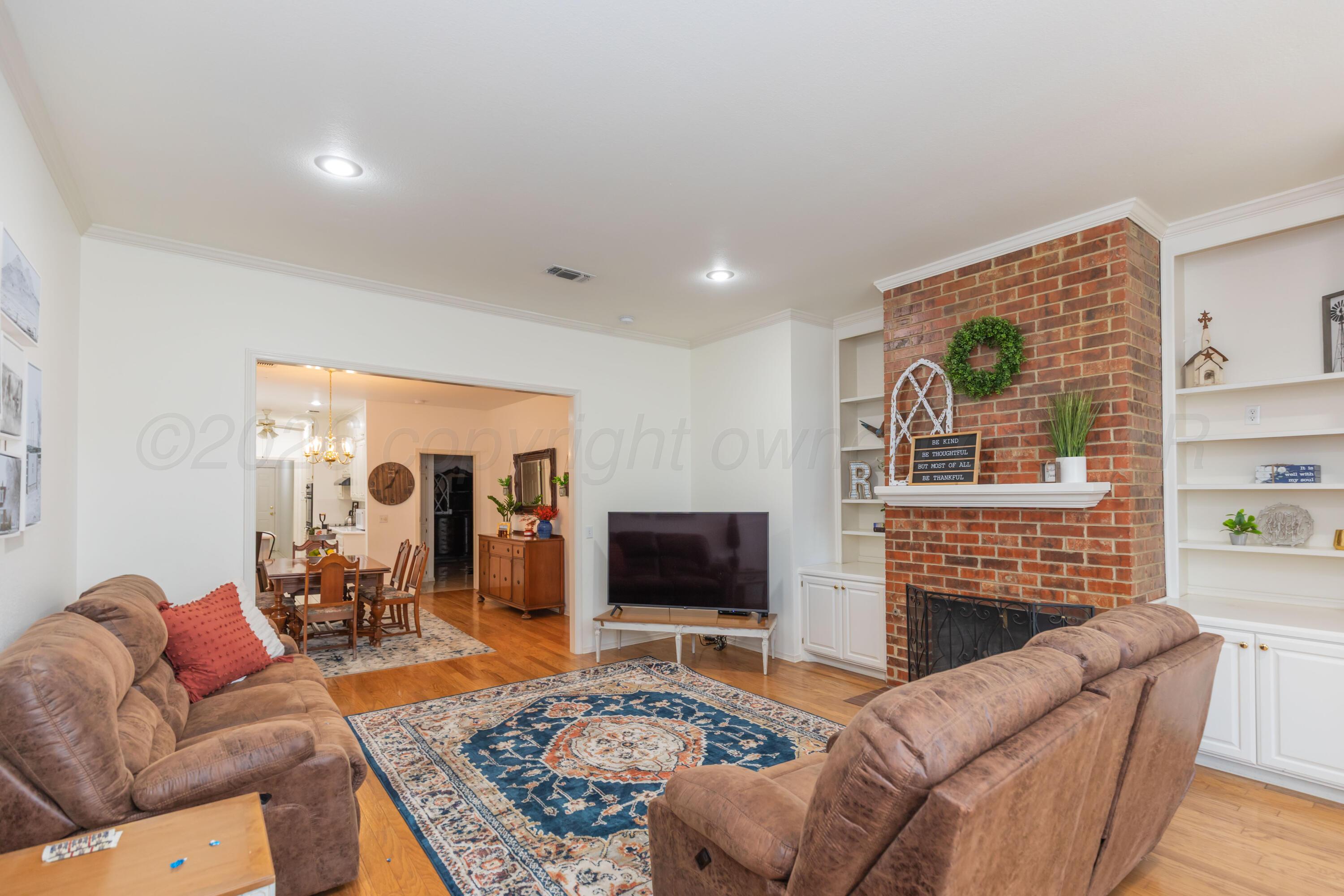 7906 Legend Avenue Property Photo 4