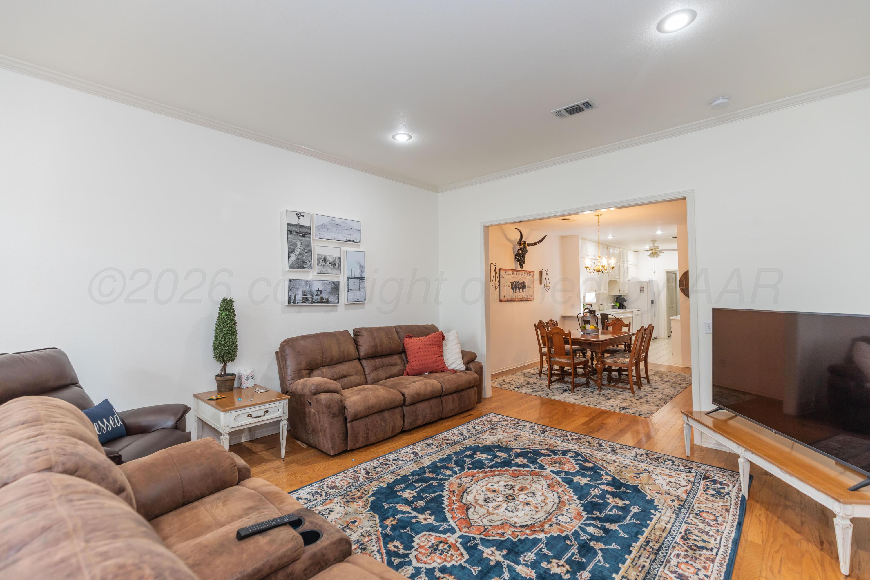 7906 Legend Avenue Property Photo 7