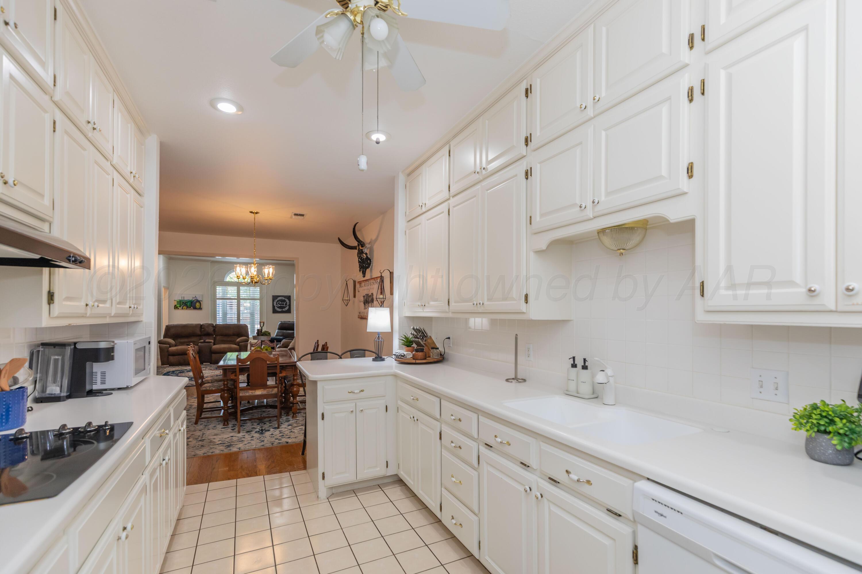 7906 Legend Avenue Property Photo 12