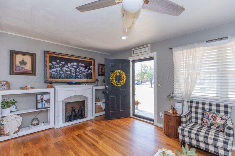 4210 Garland Street Property Photo 2