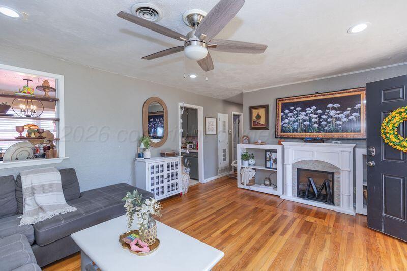 4210 Garland Street Property Photo 3