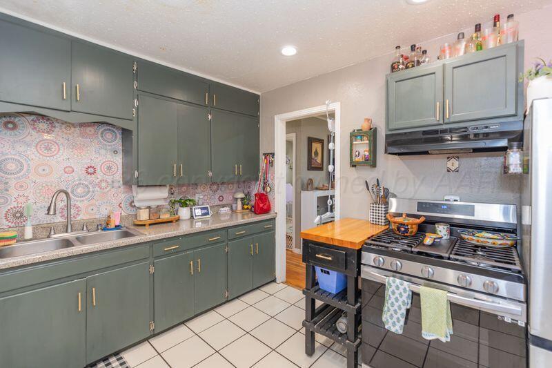 4210 Garland Street Property Photo 7