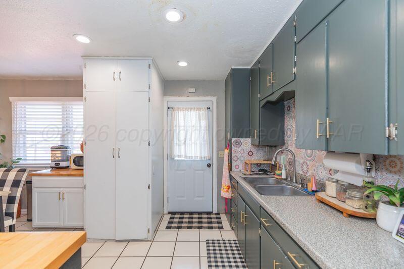 4210 Garland Street Property Photo 11