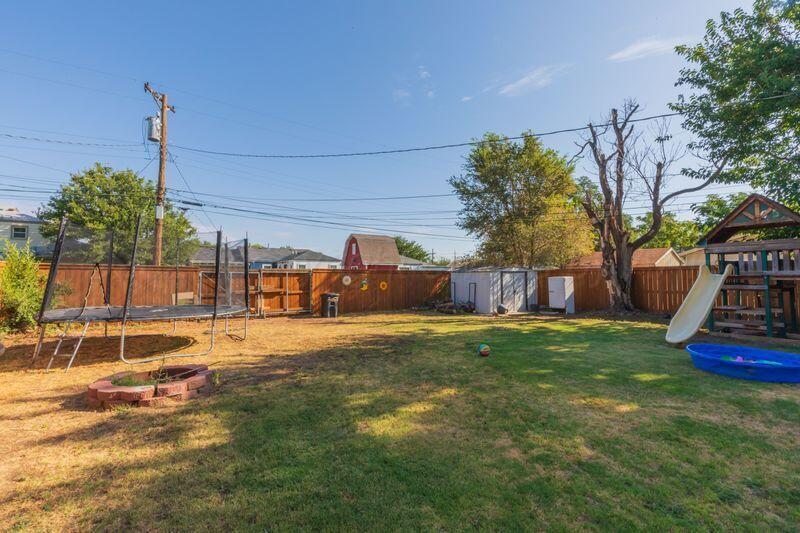 4210 Garland Street Property Photo 21