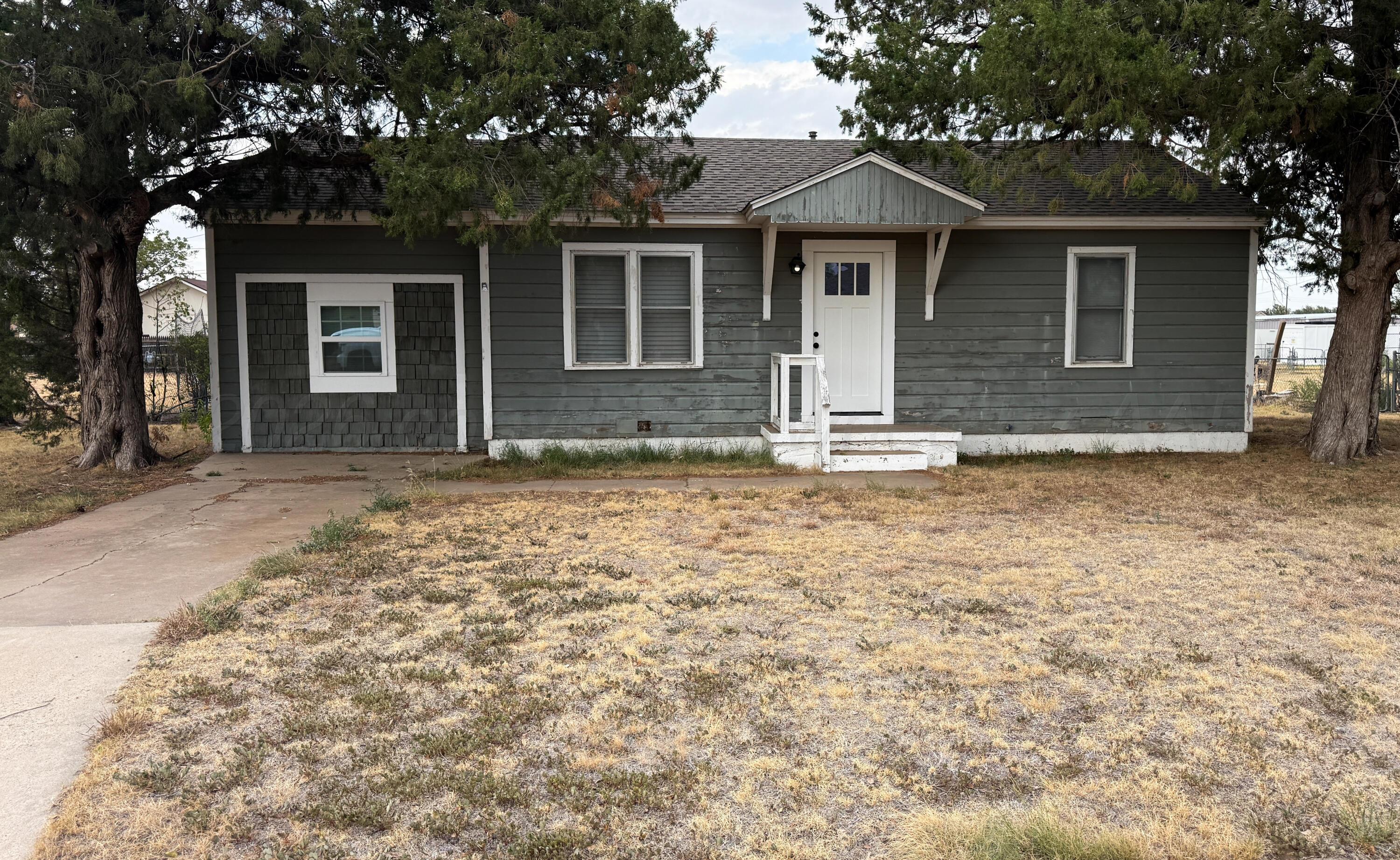 708 Oak Avenue Property Photo 1