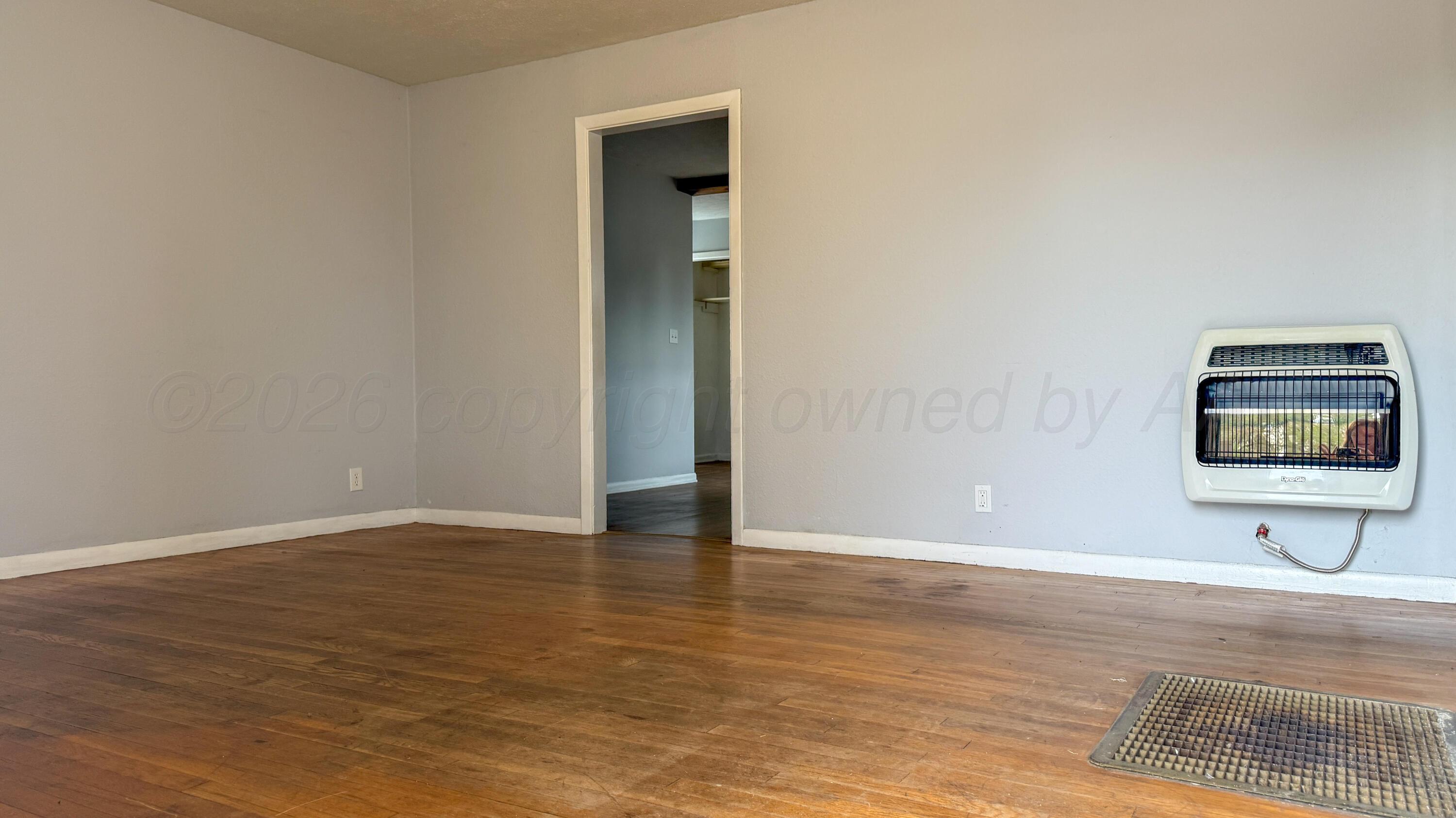 708 Oak Avenue Property Photo 3