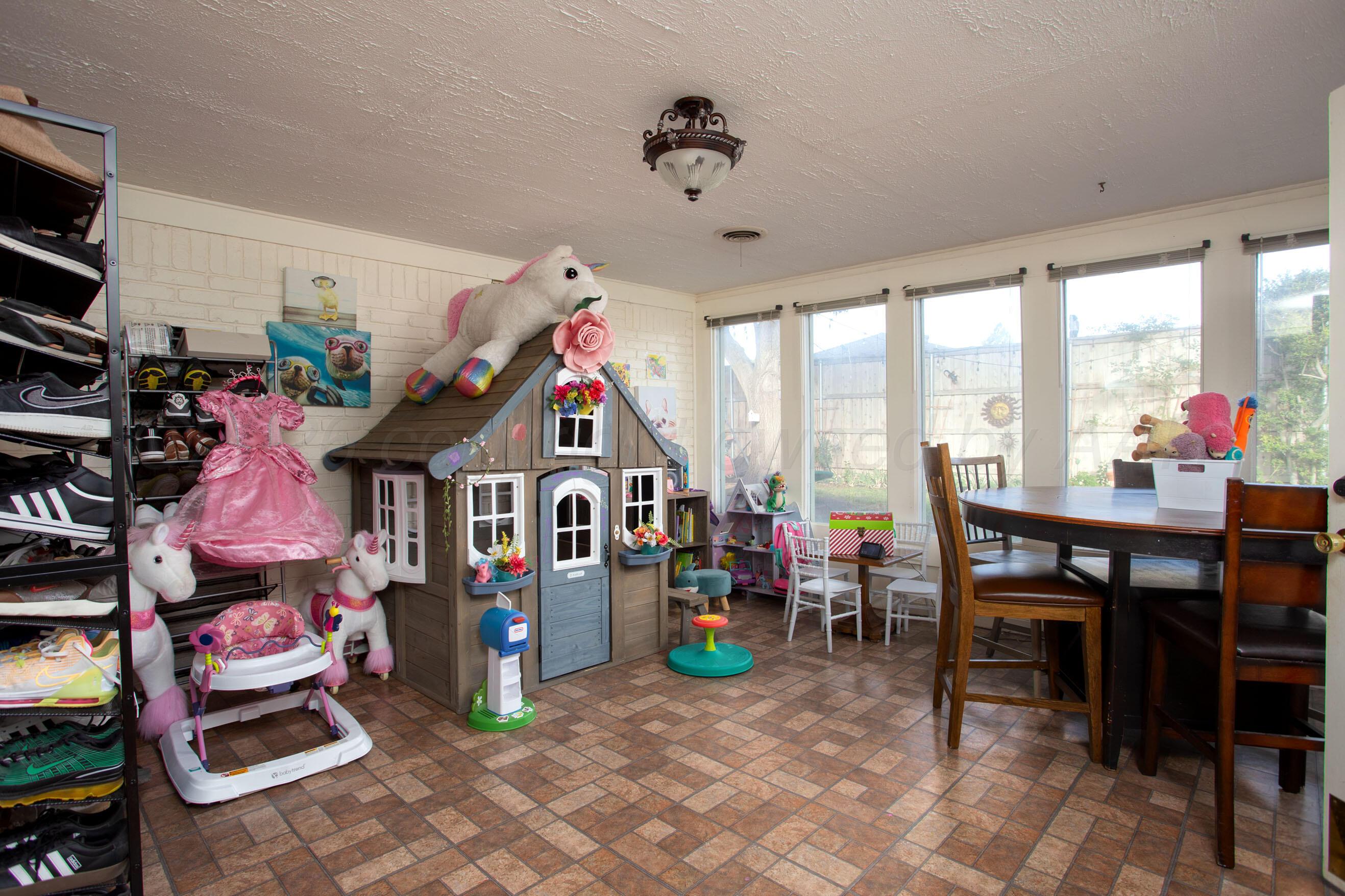 7008 Sunburst Street Property Photo 18