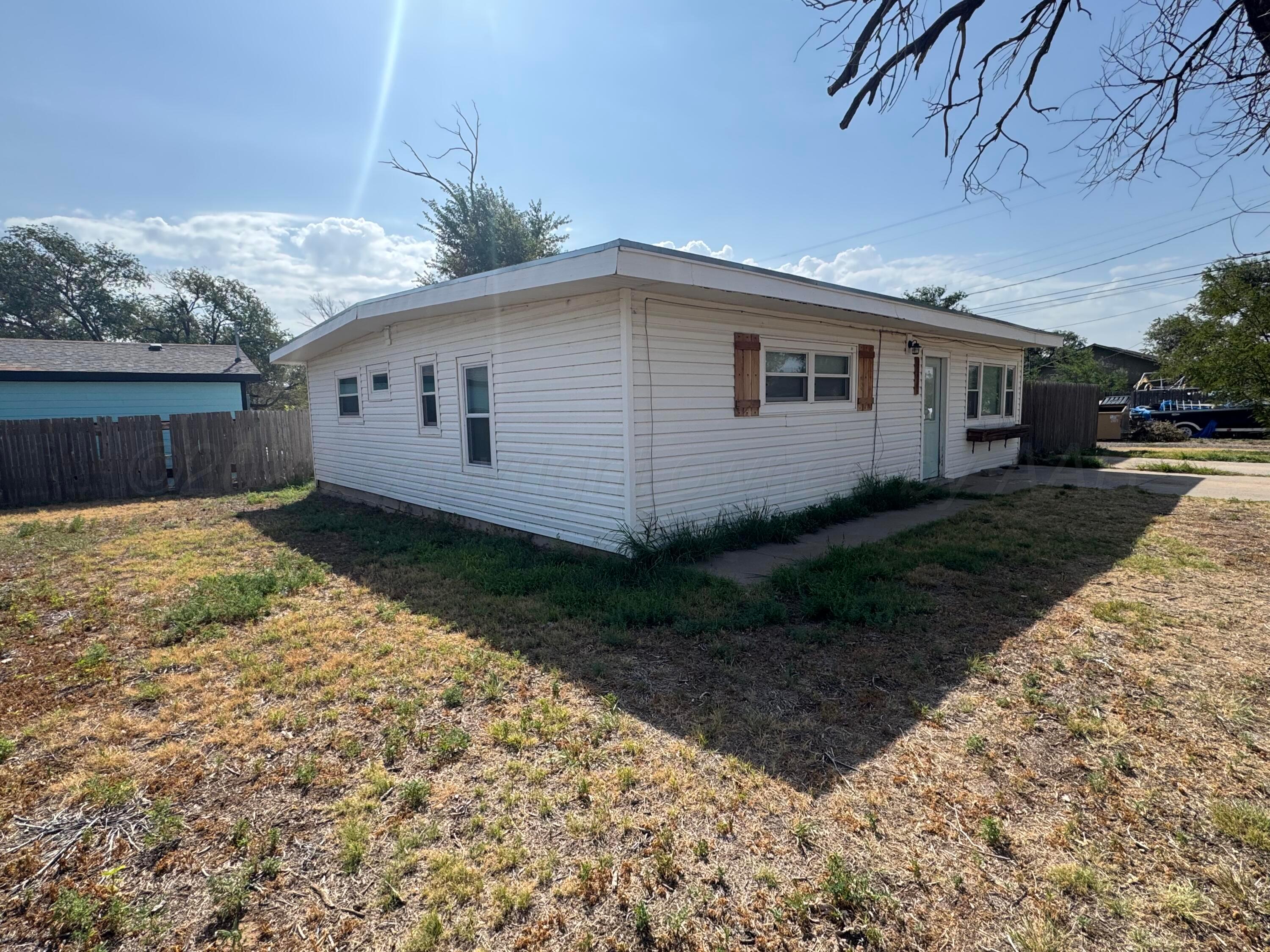 501 5th Street Property Photo 2