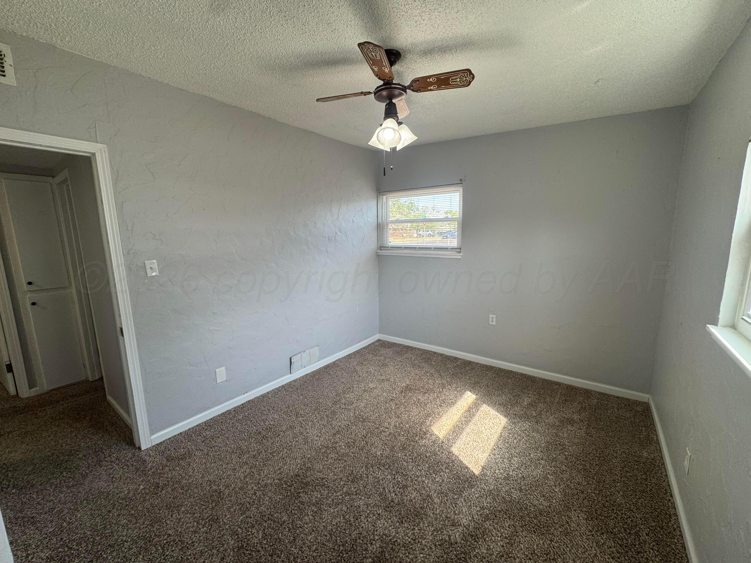 501 5th Street Property Photo 9