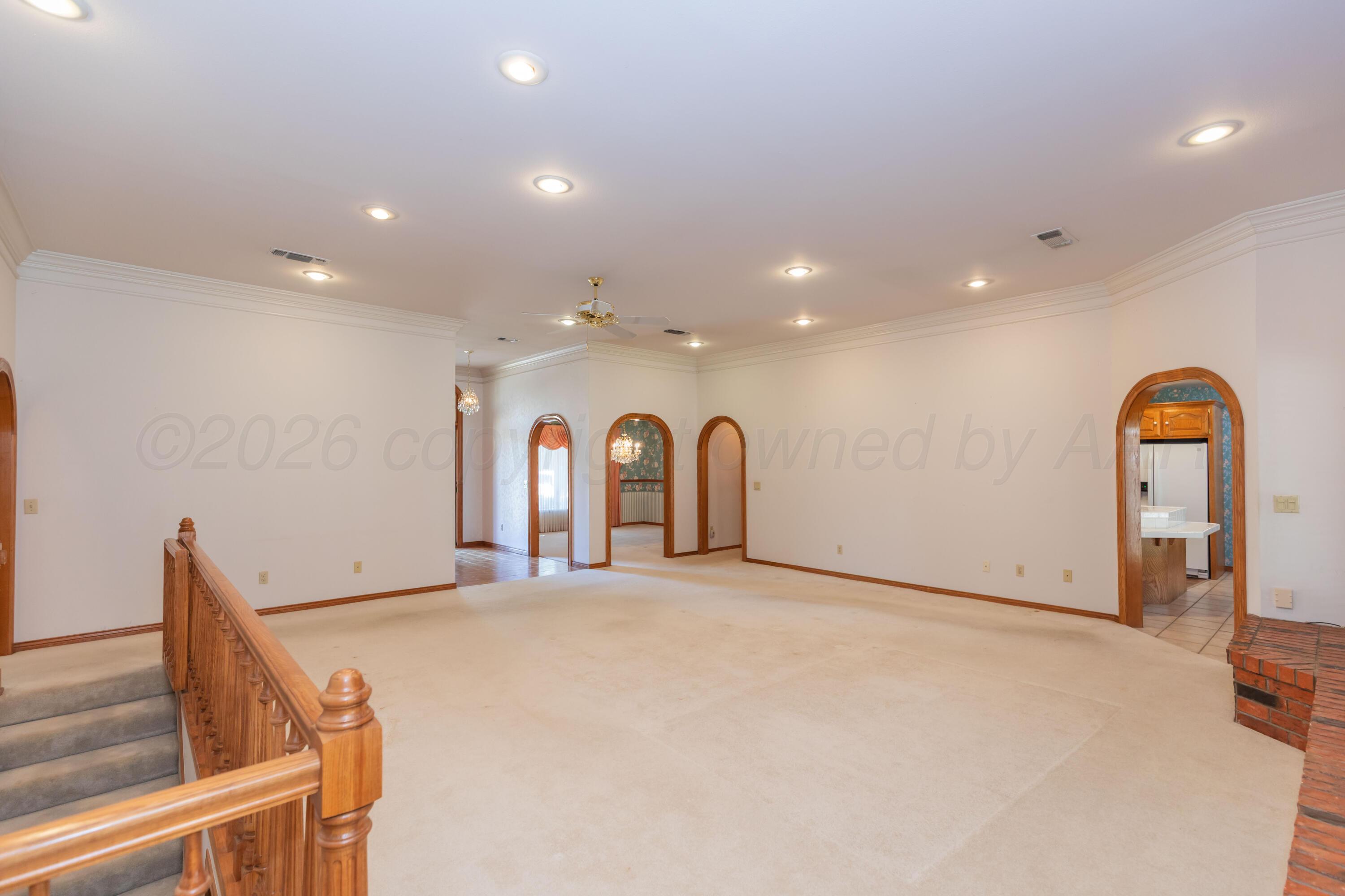 301 Lometa Drive Property Photo 4