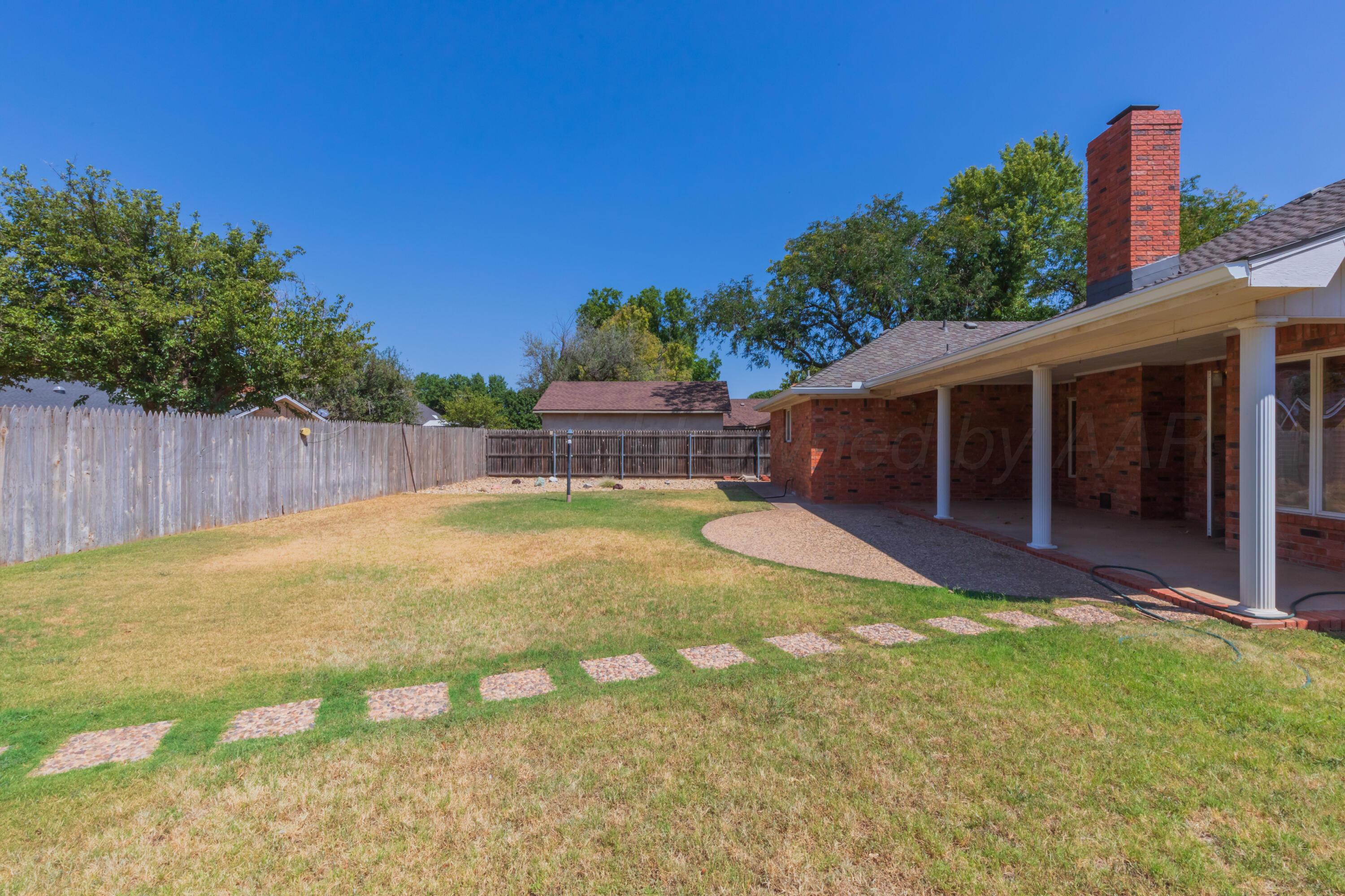301 Lometa Drive Property Photo 14