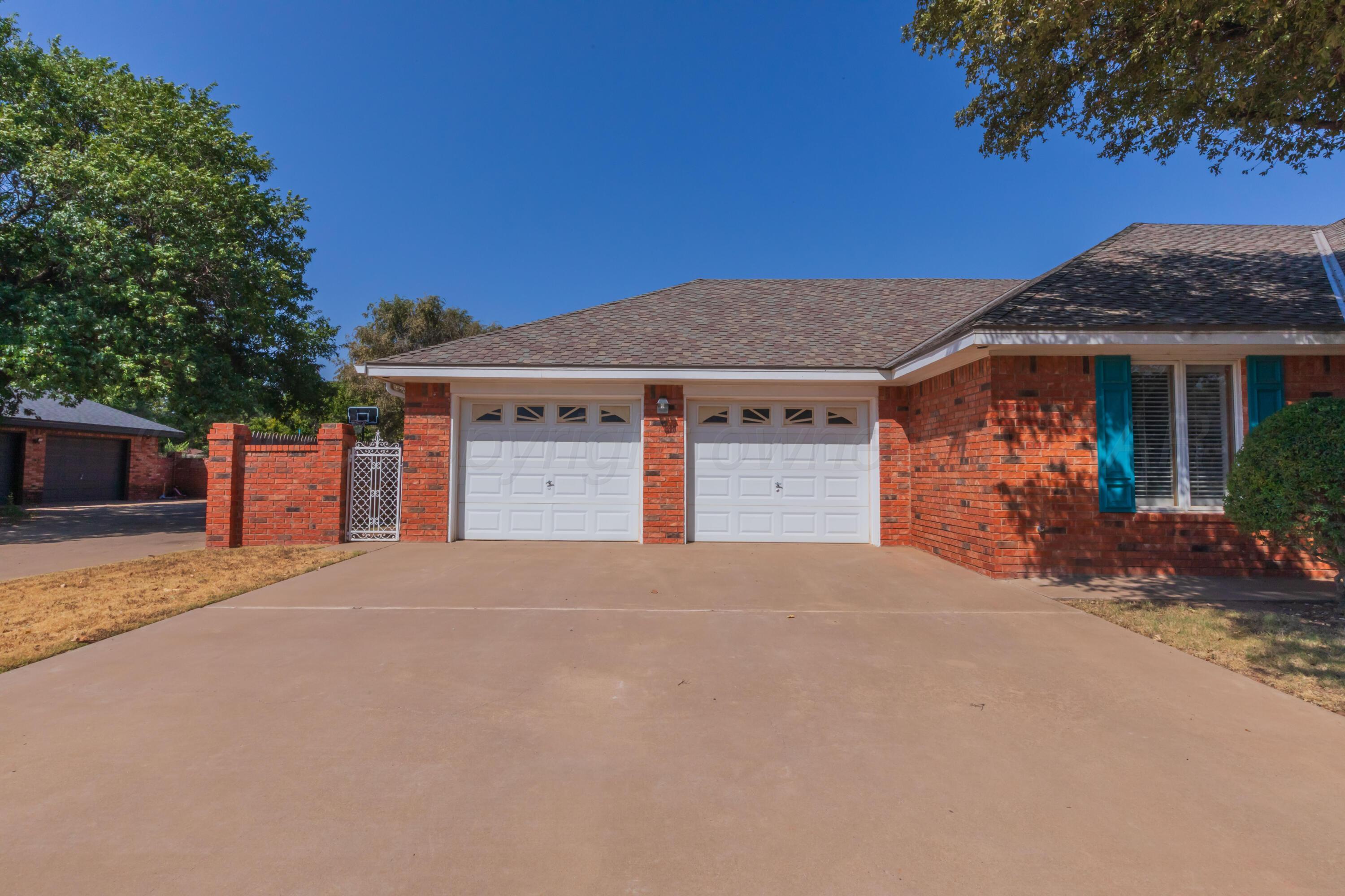 301 Lometa Drive Property Photo 15