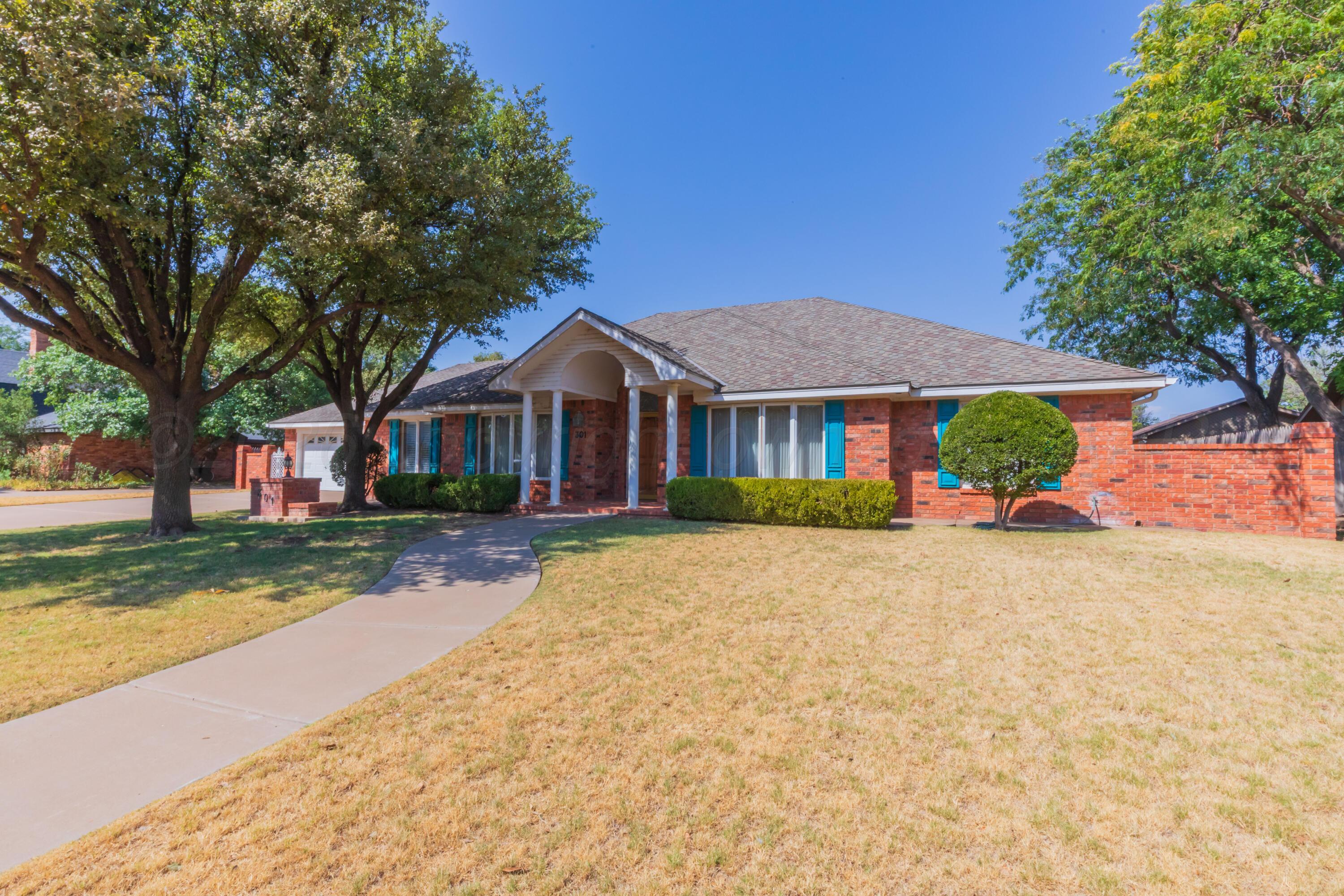 301 Lometa Drive Property Photo 16