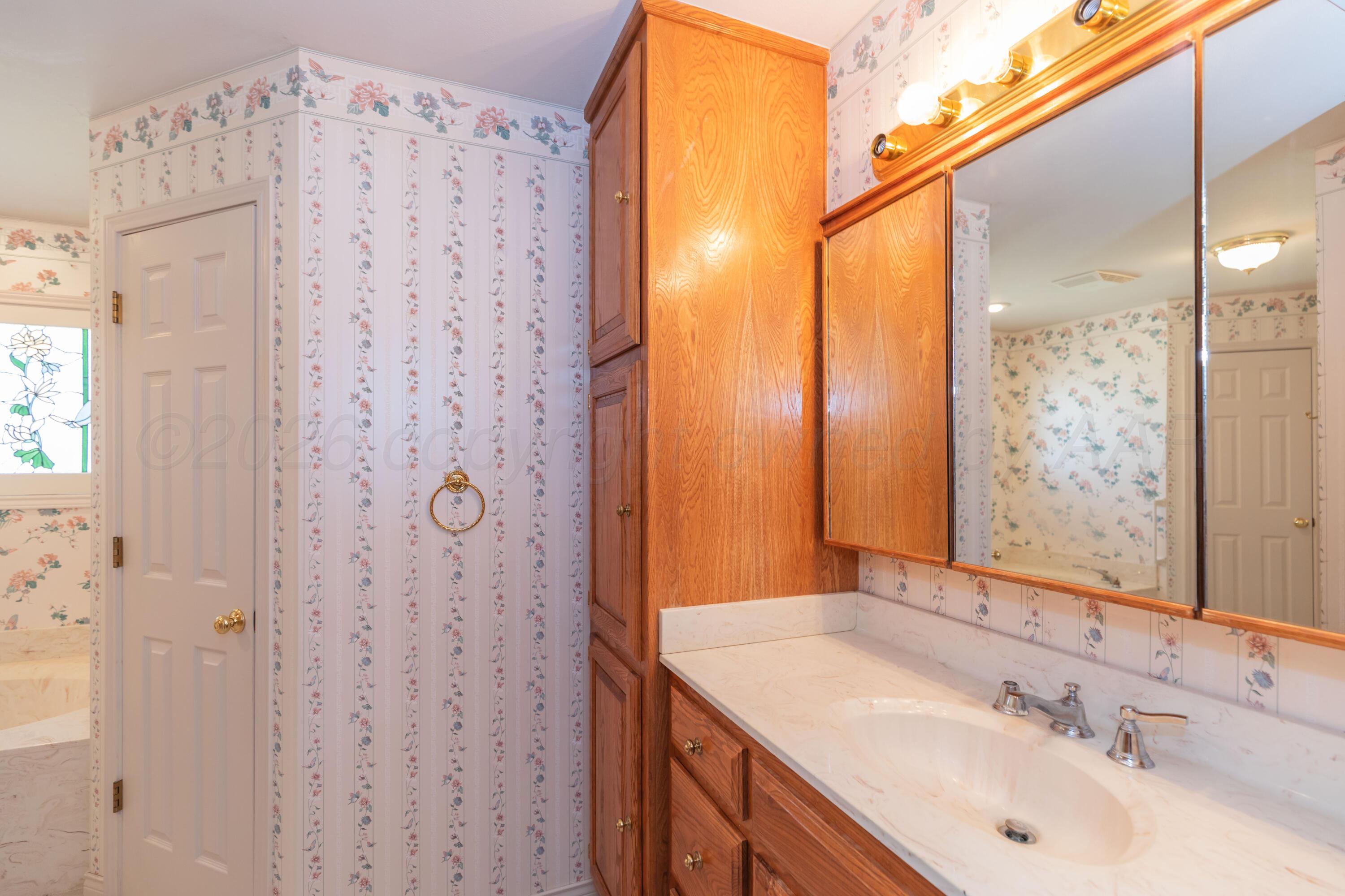 301 Lometa Drive Property Photo 33