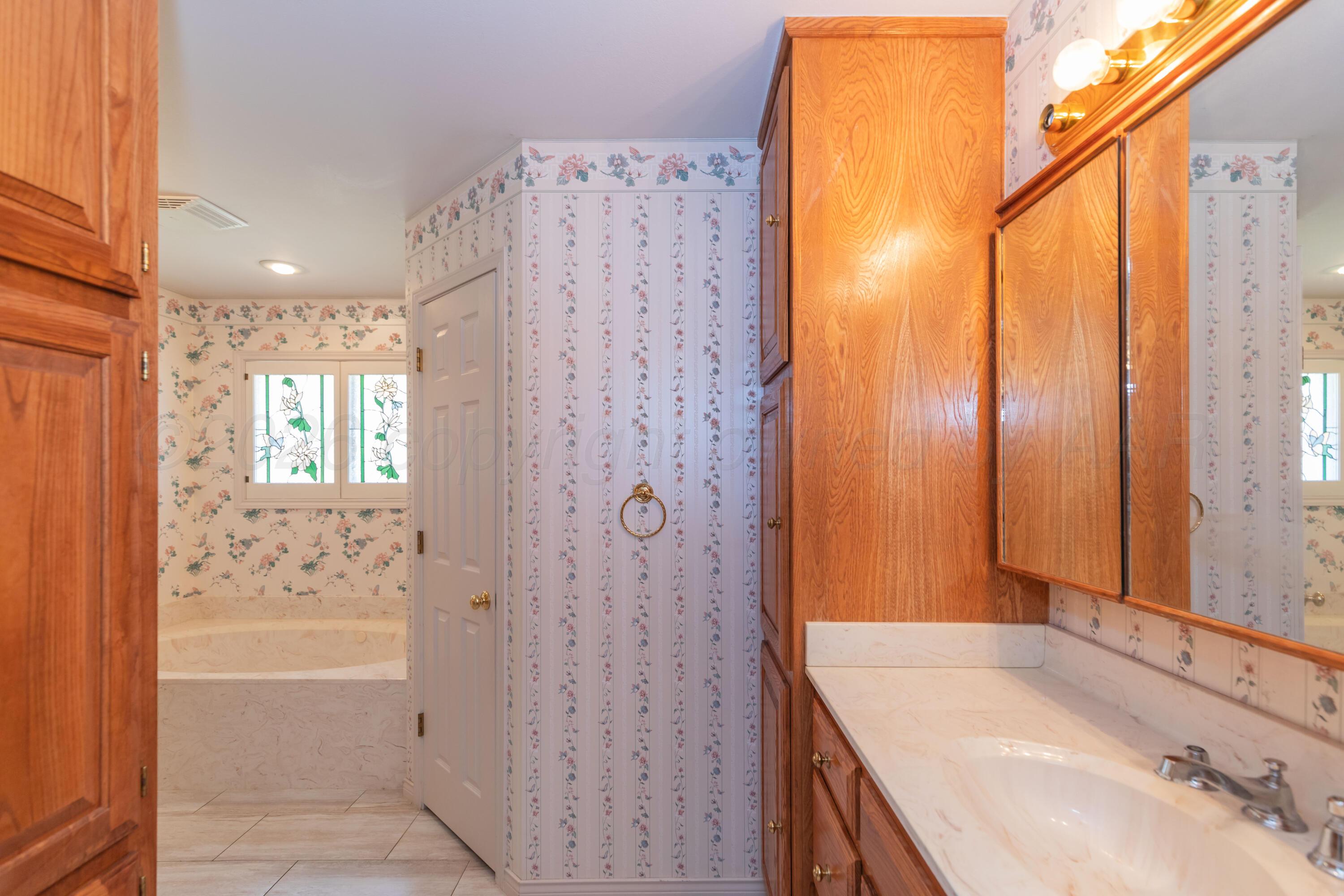 301 Lometa Drive Property Photo 34